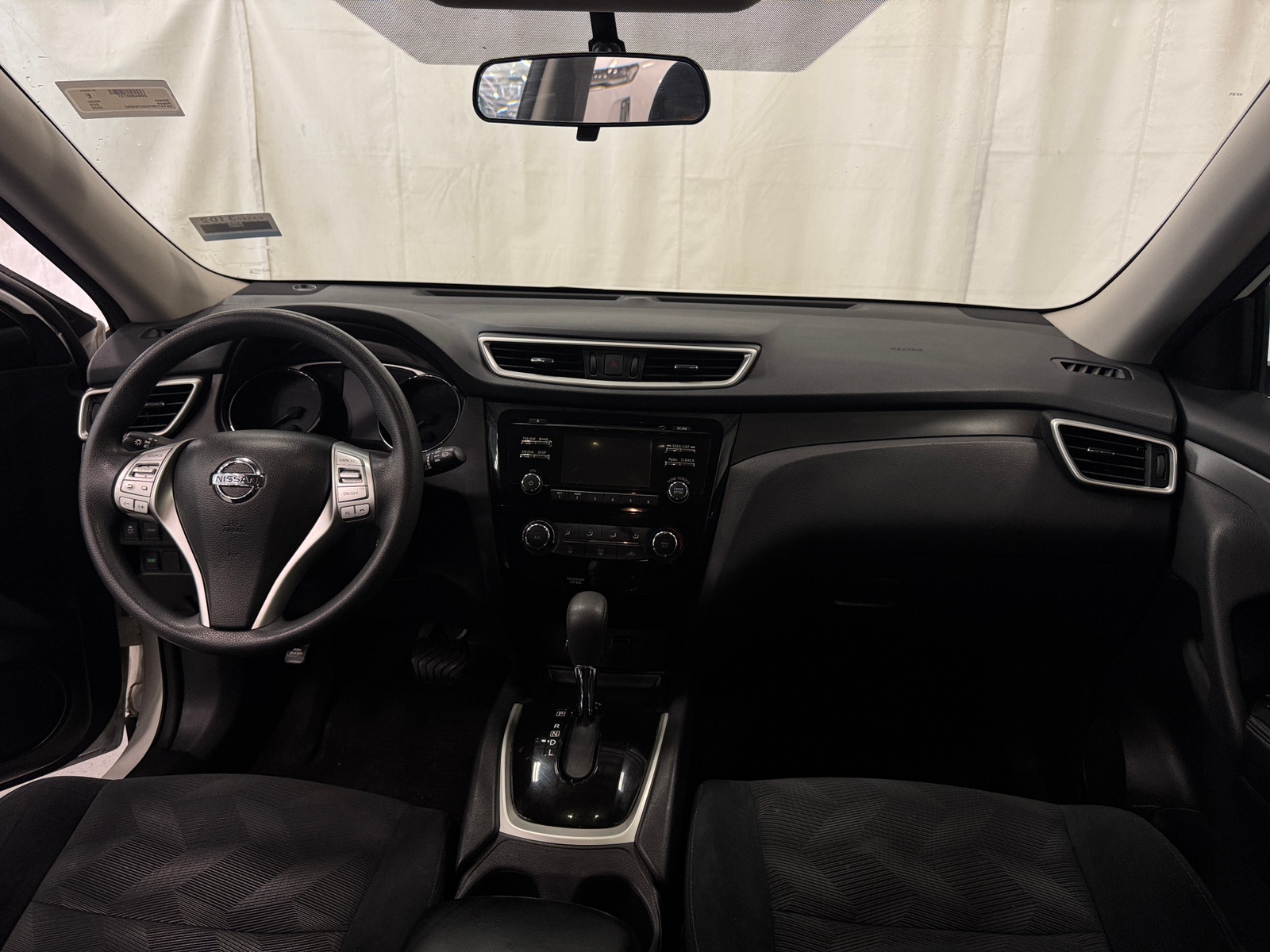 Thumbnail: 2016 Nissan Rogue - 3