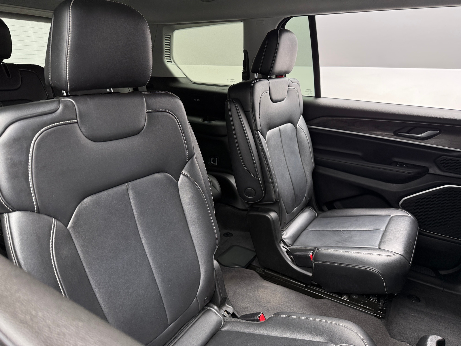 Thumbnail: 2022 Jeep Grand Cherokee L - 5