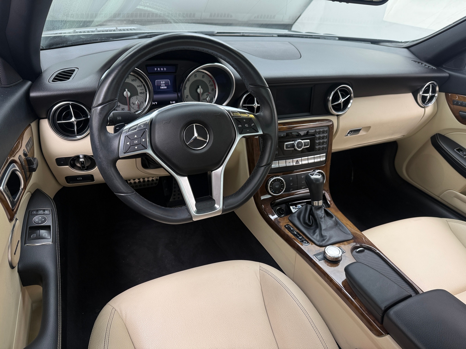 Thumbnail: 2014 Mercedes-Benz SLK - 2