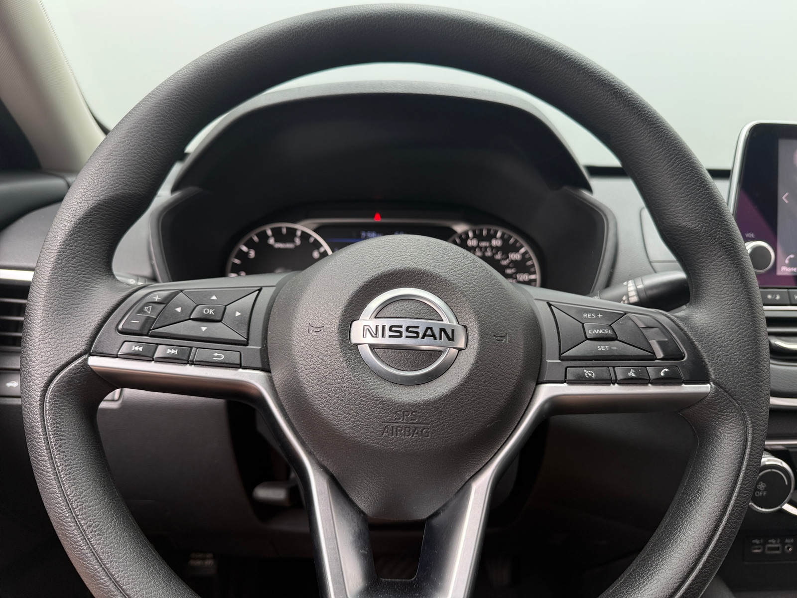 Thumbnail: 2022 Nissan Altima - 5