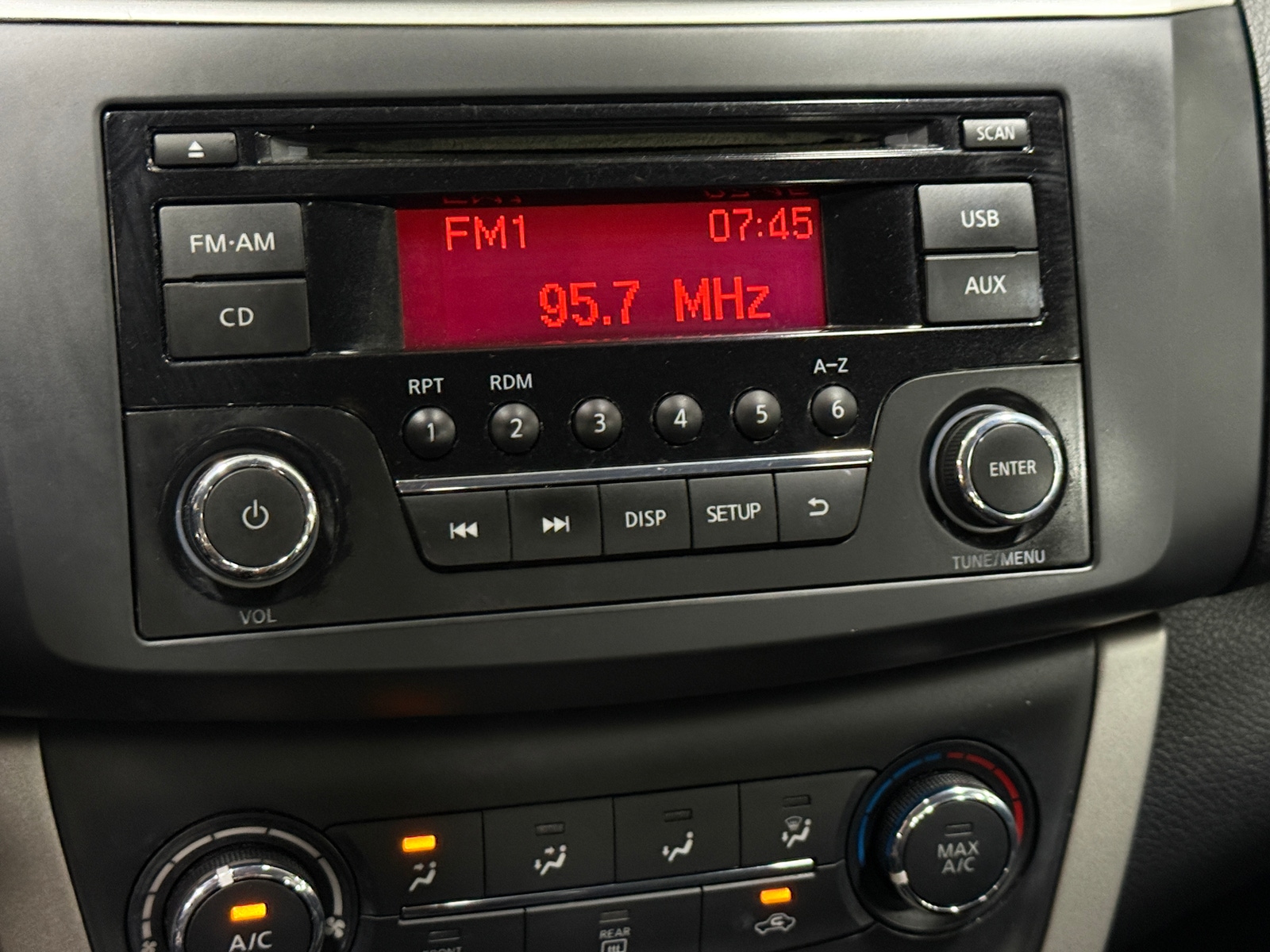 Thumbnail: 2015 Nissan Sentra - 4