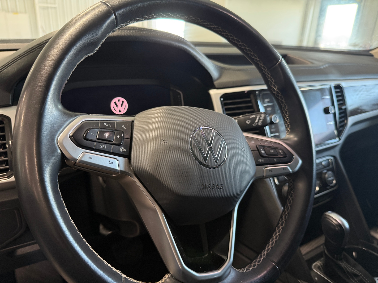 Thumbnail: 2022 Volkswagen Atlas - 4
