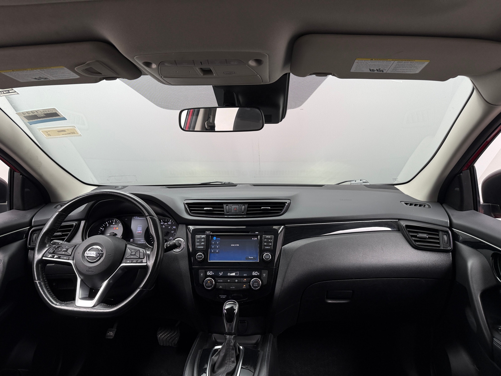 Thumbnail: 2018 Nissan Rogue Sport - 3