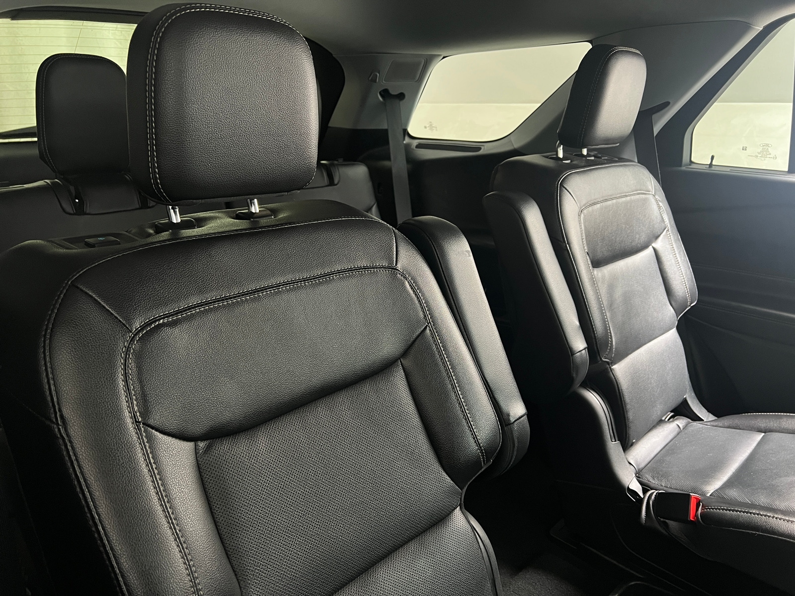 Thumbnail: 2021 Ford Explorer - 5