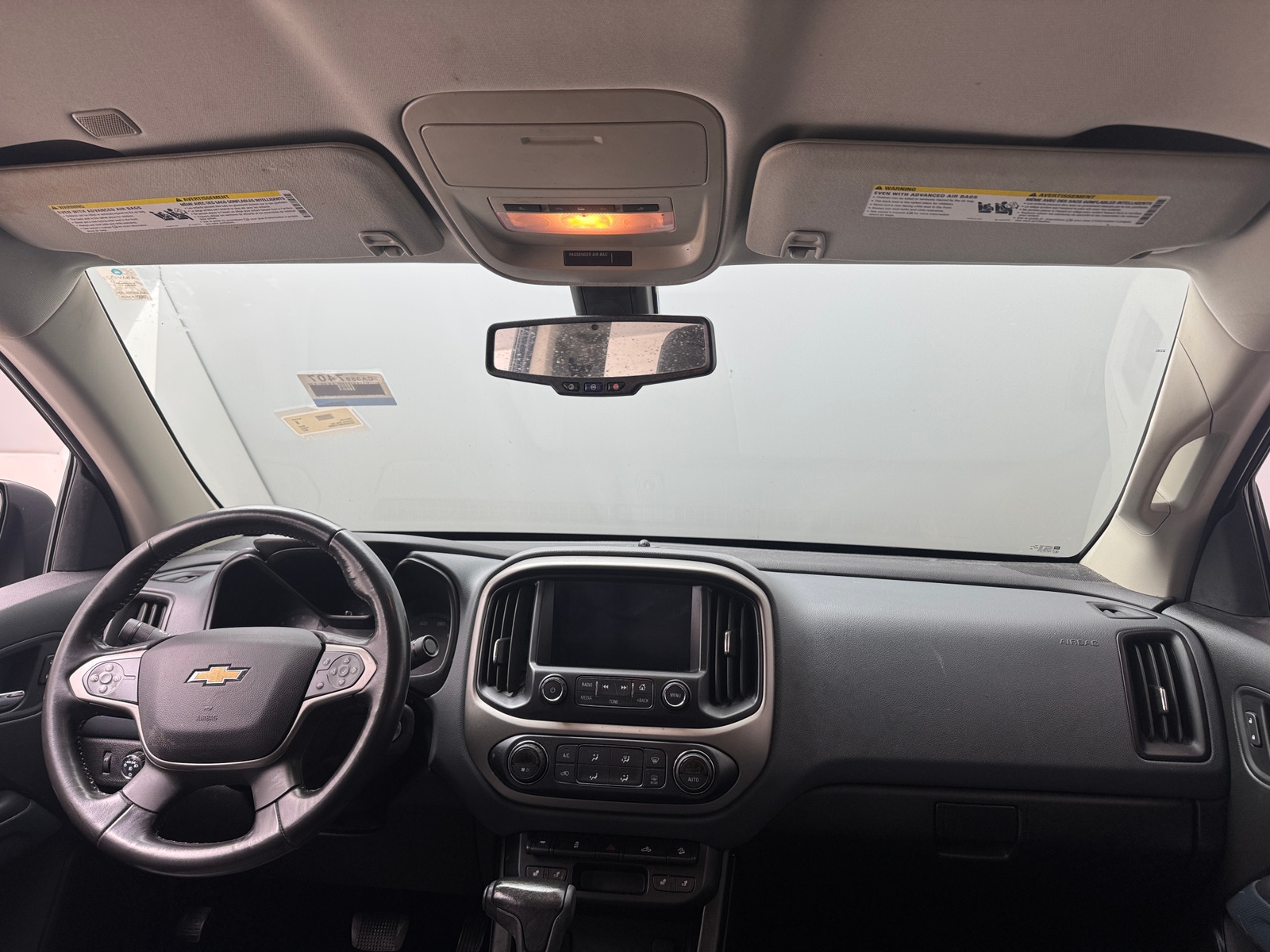 Thumbnail: 2017 Chevrolet Colorado - 3