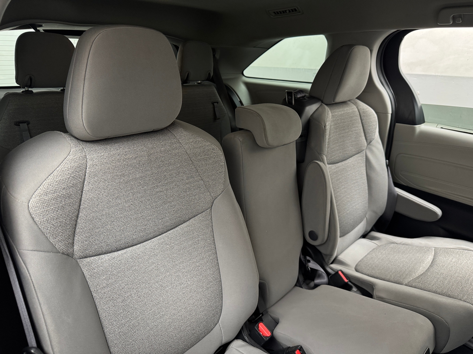 Thumbnail: 2022 Toyota Sienna - 6