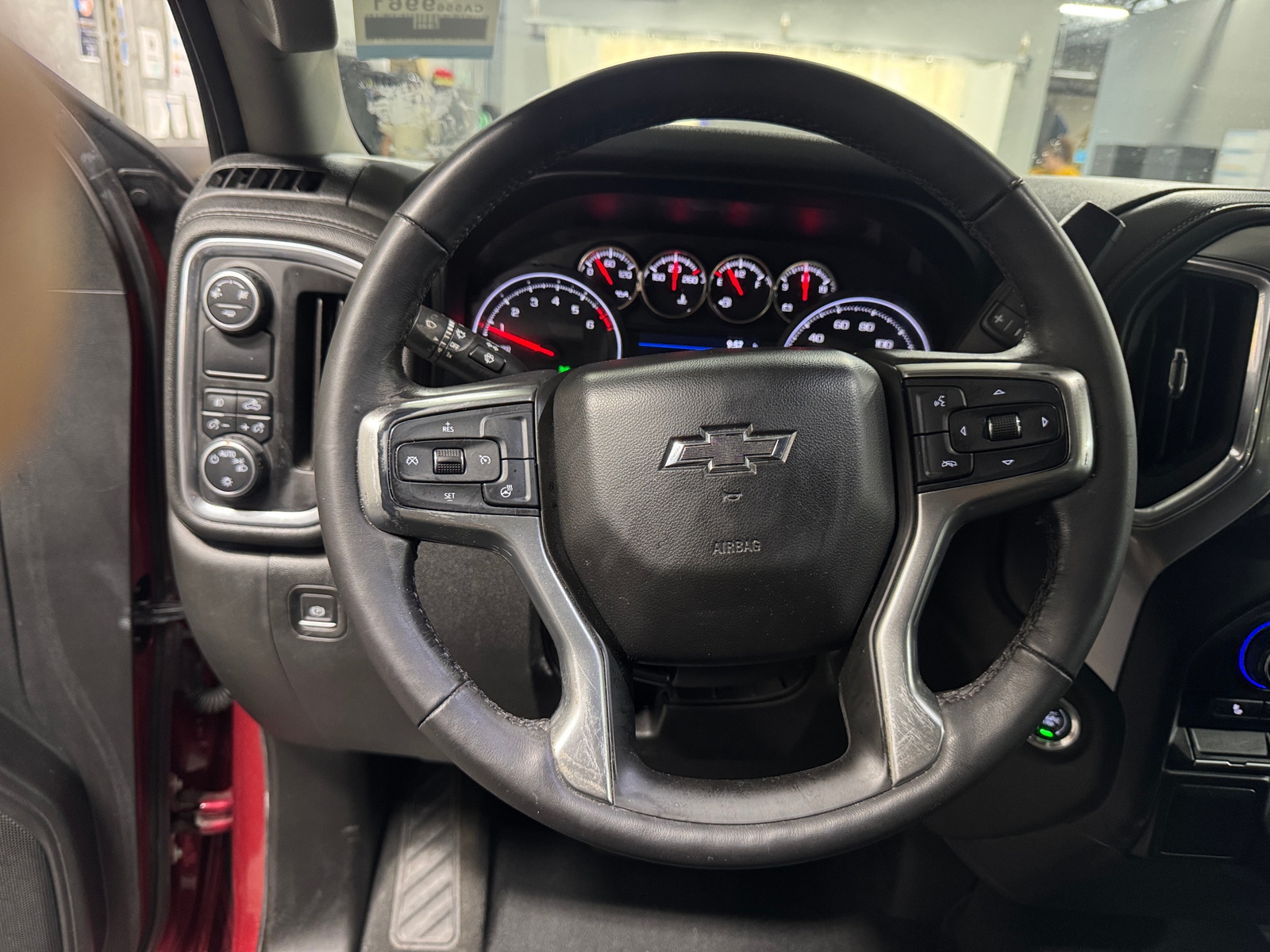 Thumbnail: 2019 Chevrolet Silverado 1500 - 5