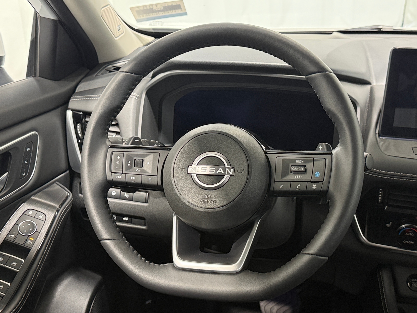 Thumbnail: 2024 Nissan Rogue - 4