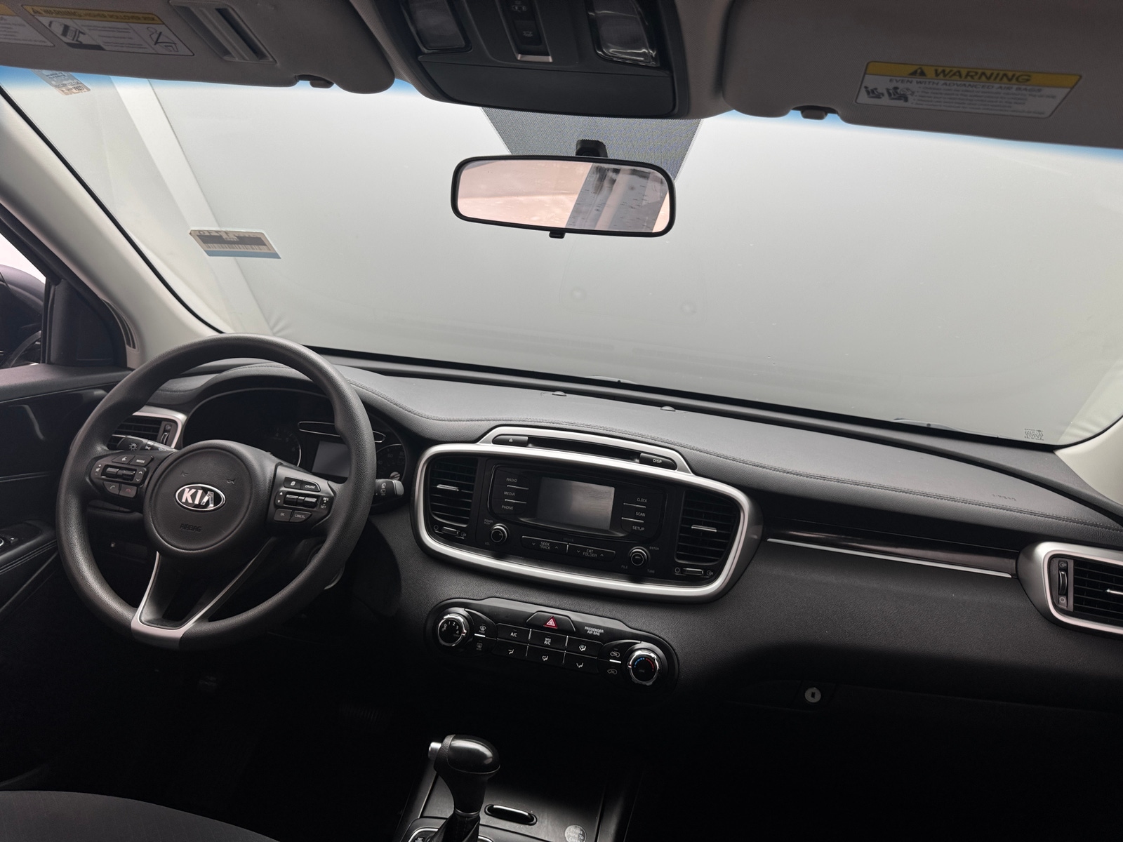 Thumbnail: 2017 Kia Sorento - 3