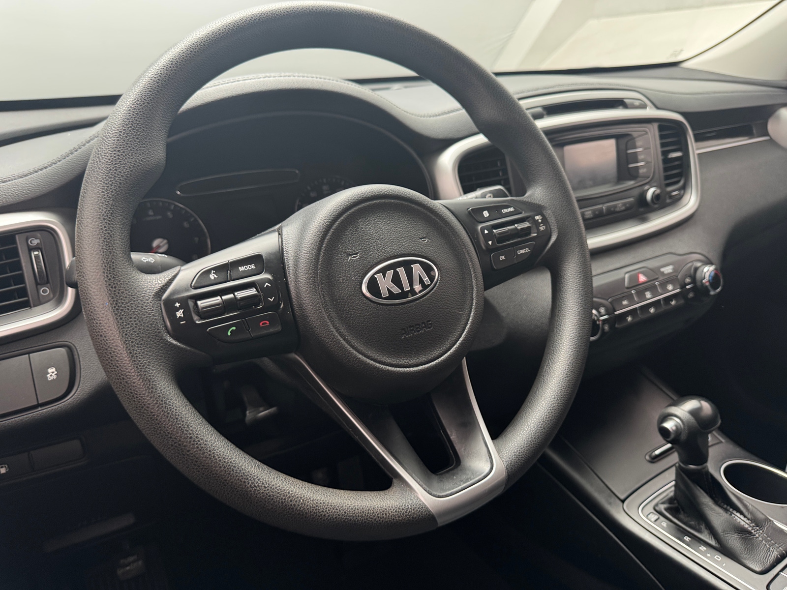 Thumbnail: 2017 Kia Sorento - 5