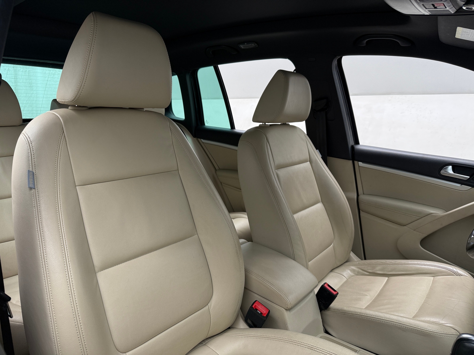 Thumbnail: 2015 Volkswagen Tiguan - 2