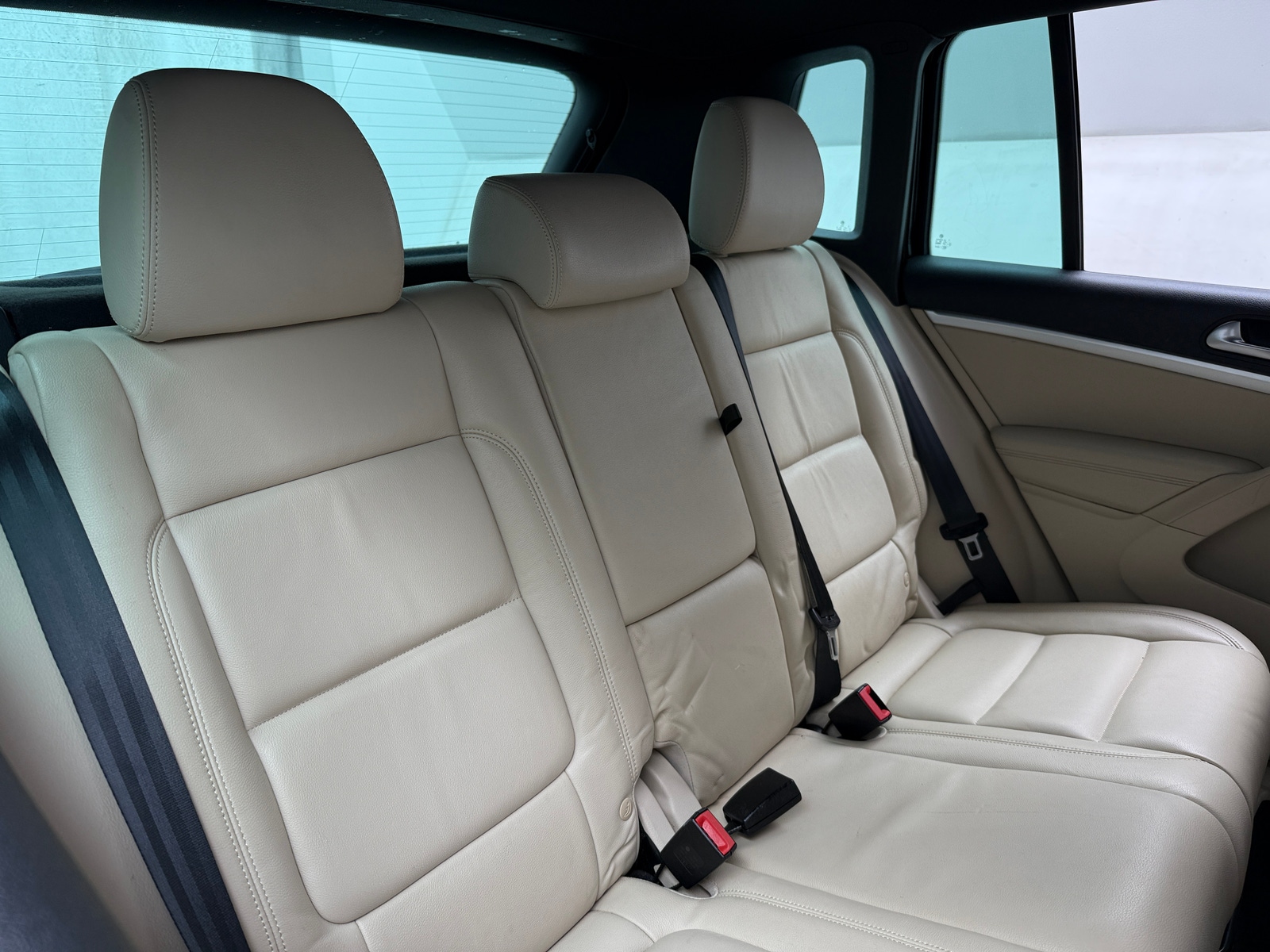 Thumbnail: 2015 Volkswagen Tiguan - 6