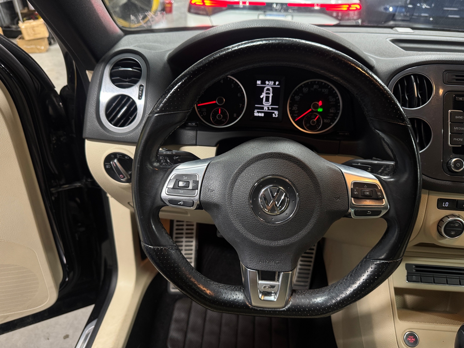 Thumbnail: 2015 Volkswagen Tiguan - 5