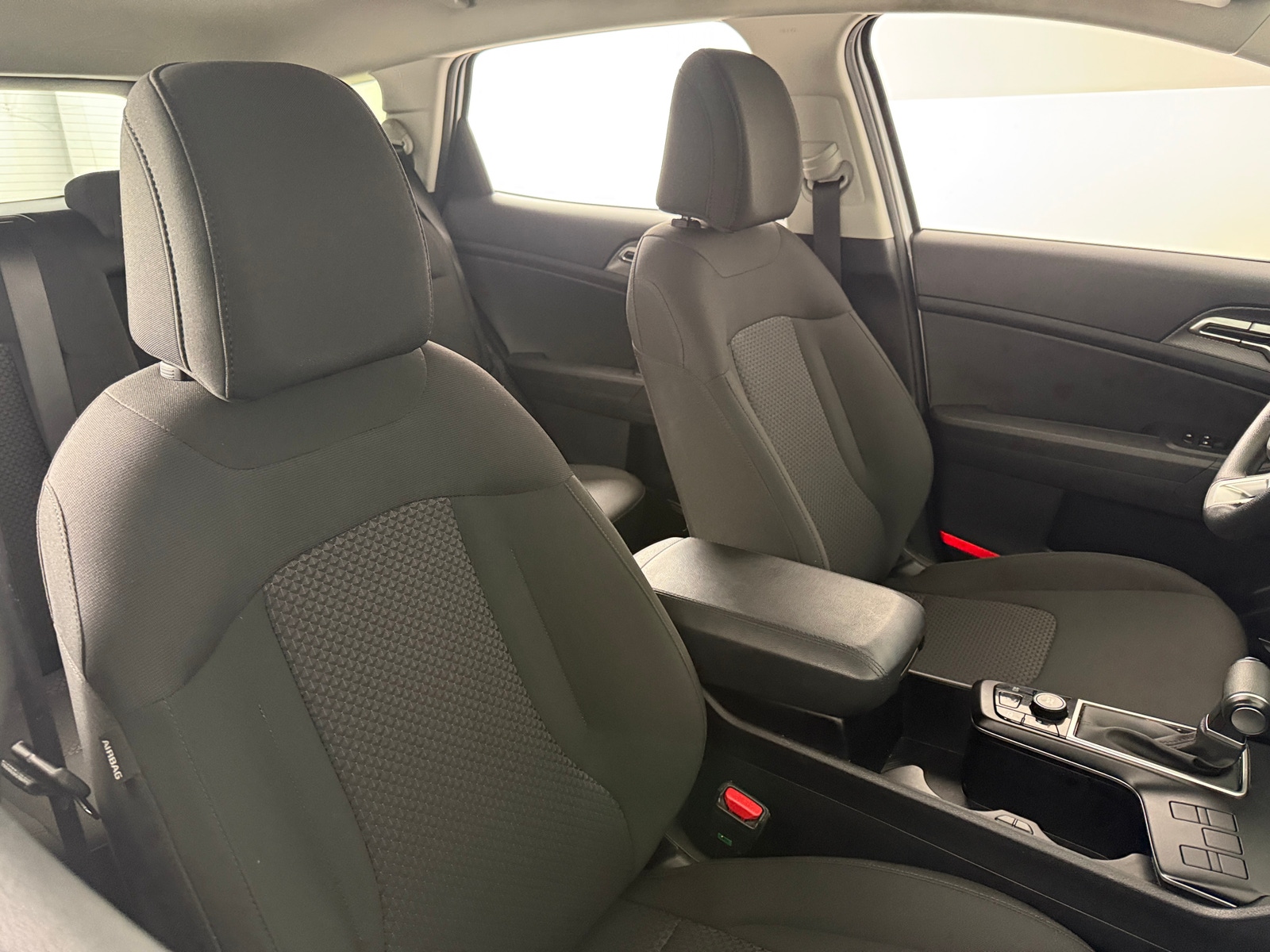 Thumbnail: 2025 Kia Sportage - 2