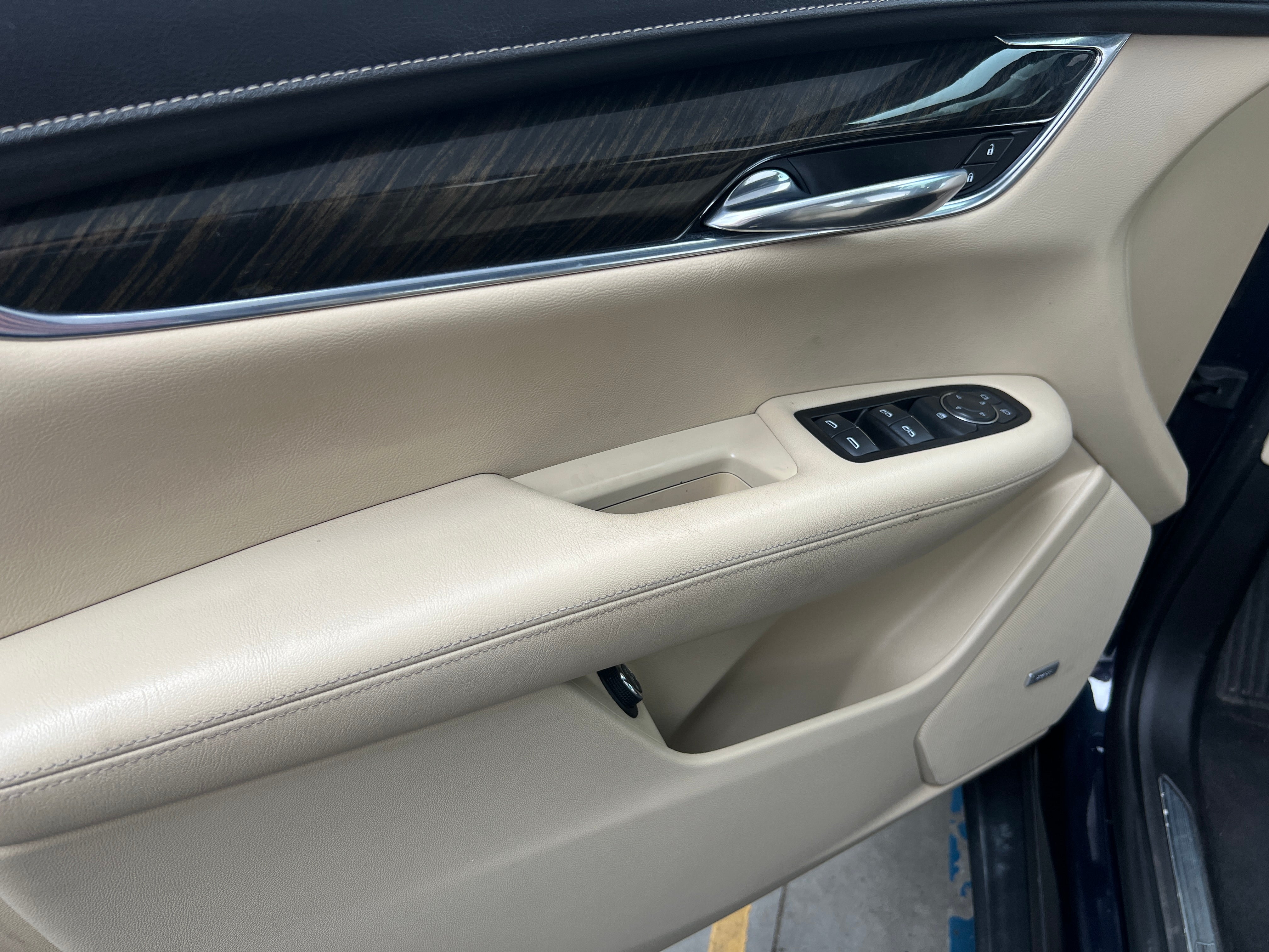 2017 Cadillac XT5