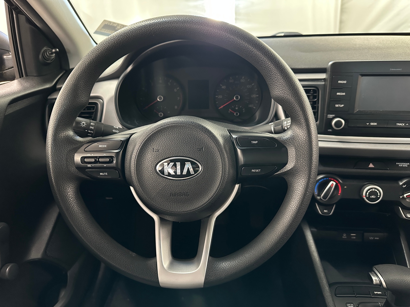 Thumbnail: 2018 Kia Rio - 5