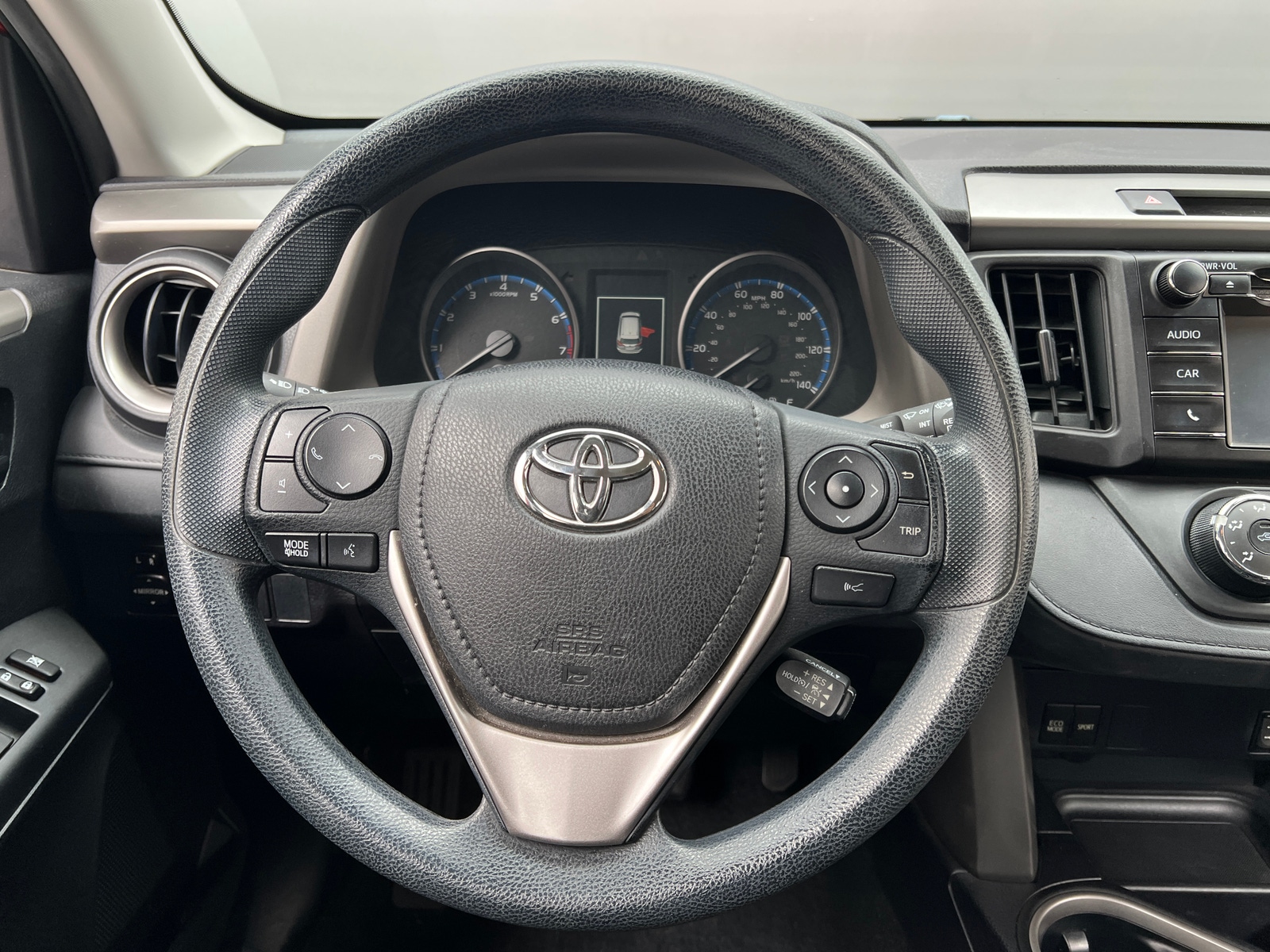 Thumbnail: 2017 Toyota RAV4 - 5