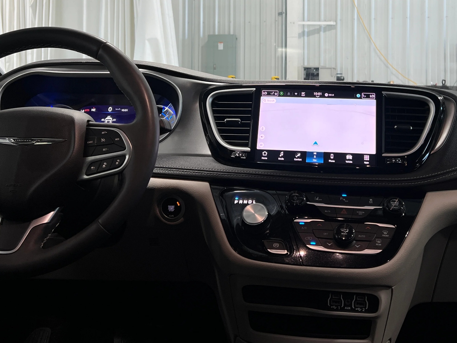 Thumbnail: 2024 Chrysler Pacifica - 2