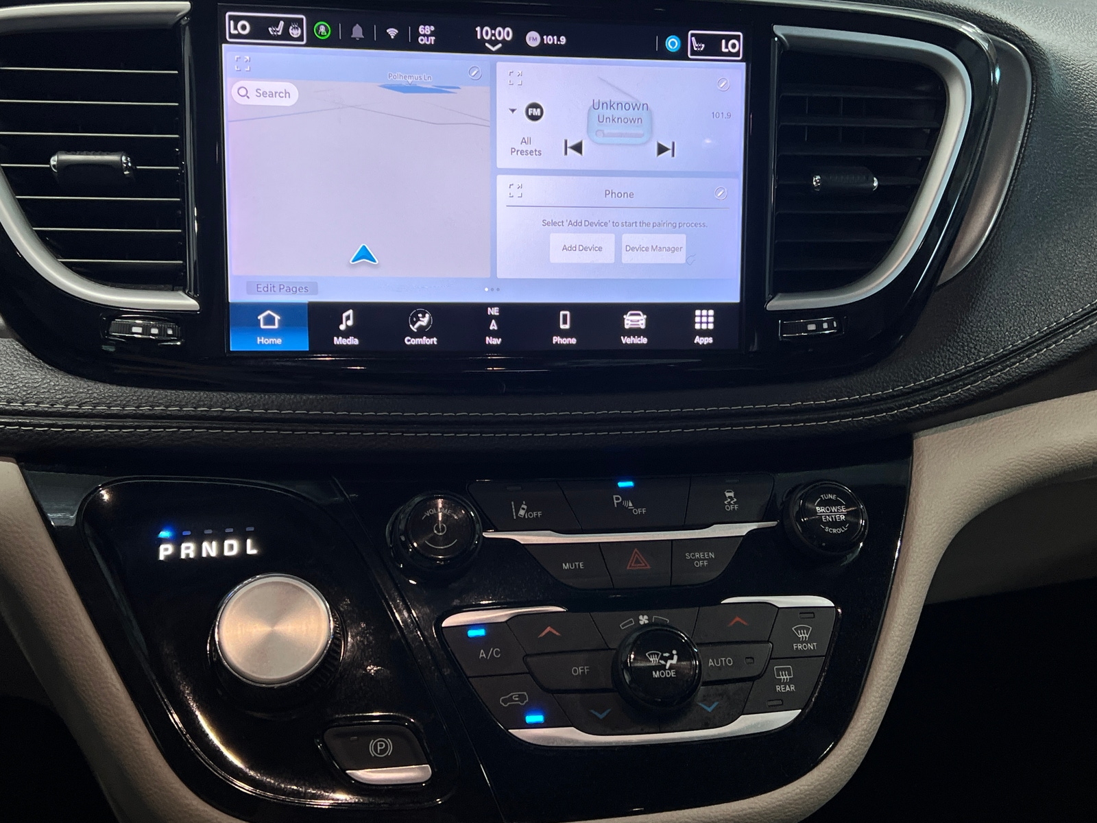 Thumbnail: 2024 Chrysler Pacifica - 3