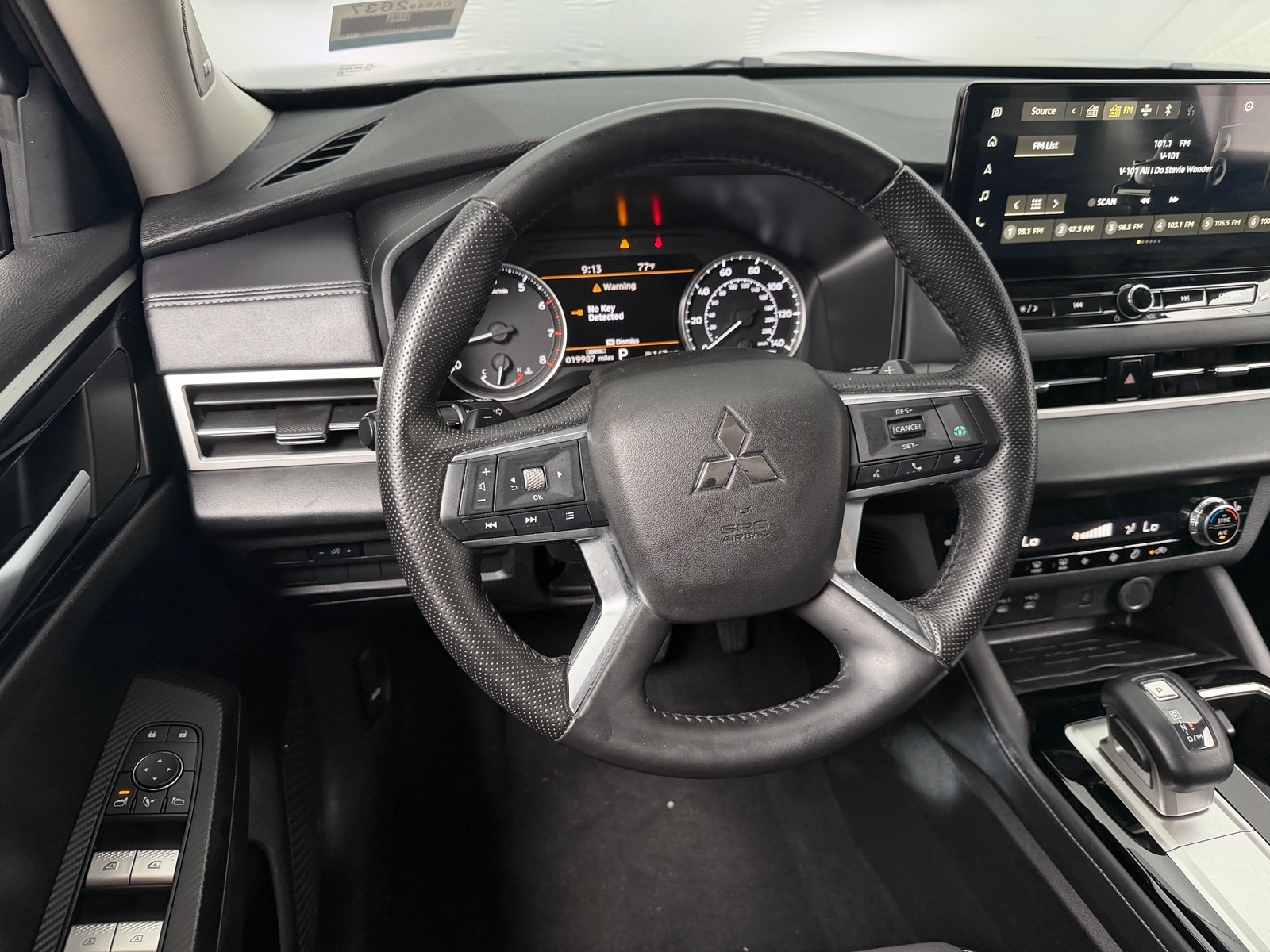 Thumbnail: 2025 Mitsubishi Outlander - 4