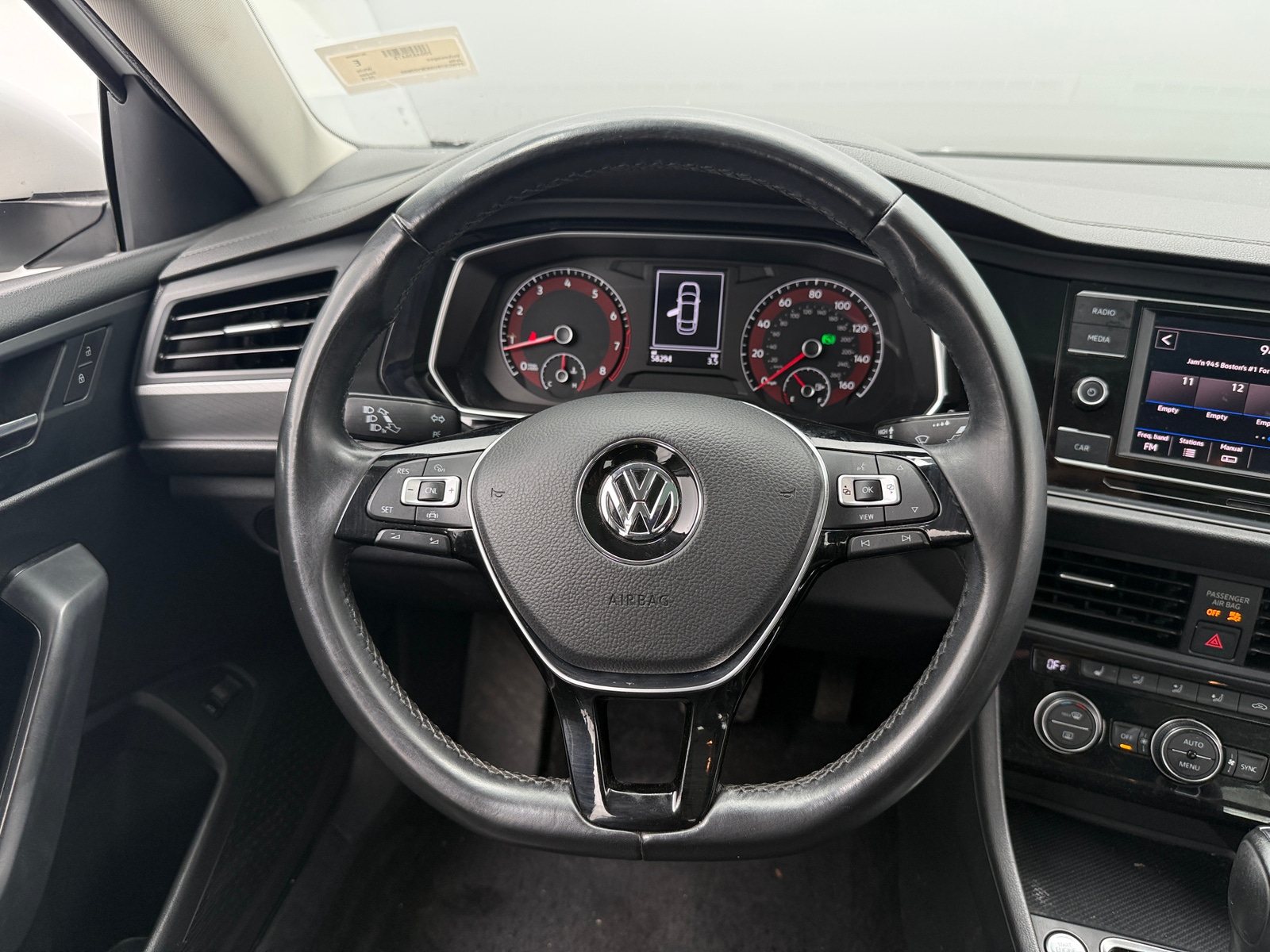 Thumbnail: 2019 Volkswagen Jetta - 4