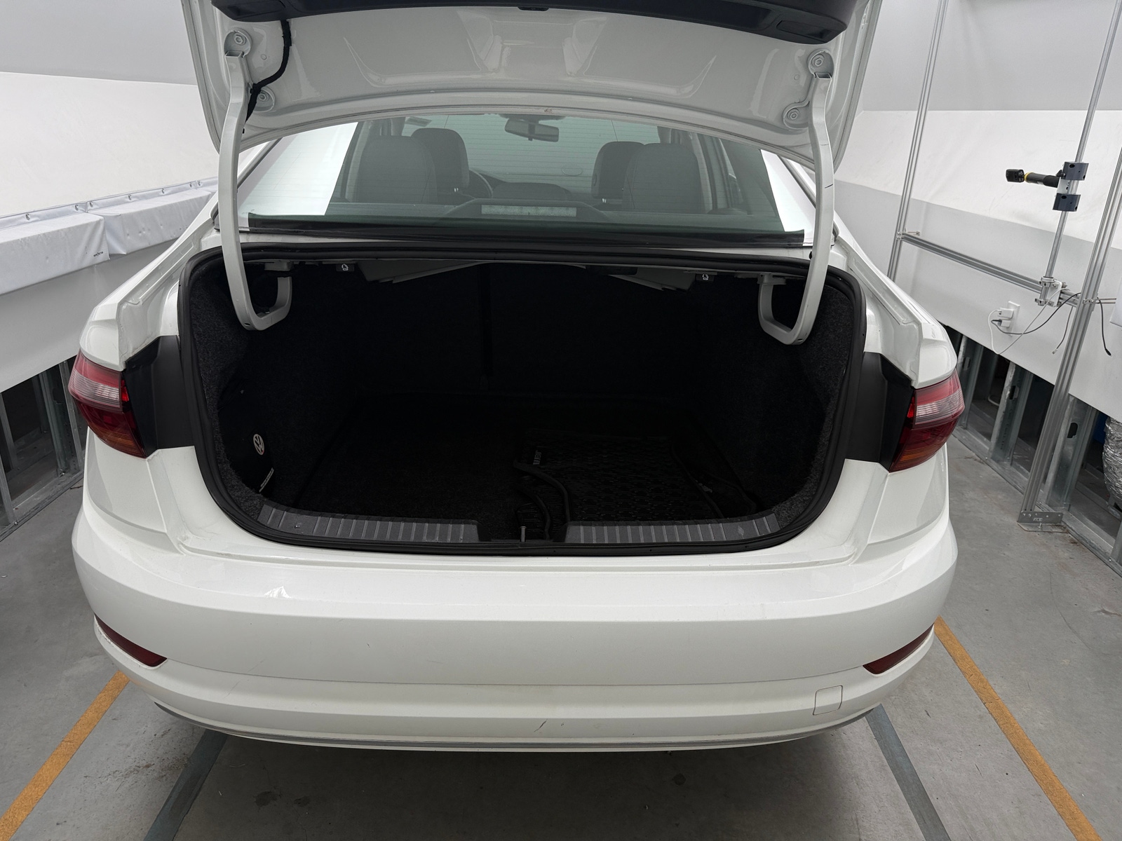 Thumbnail: 2019 Volkswagen Jetta - 6