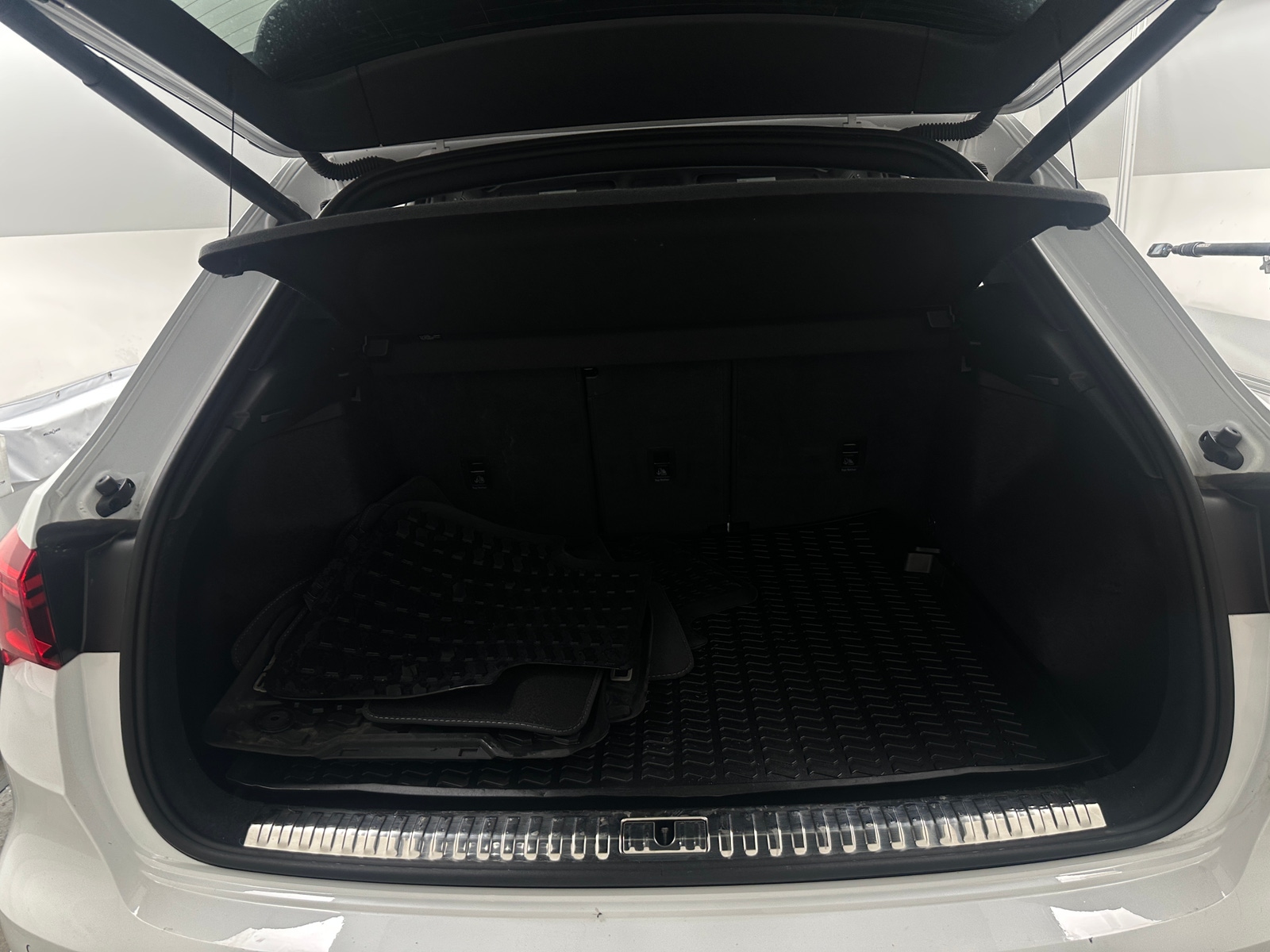 Thumbnail: 2025 Audi Q3 - 6