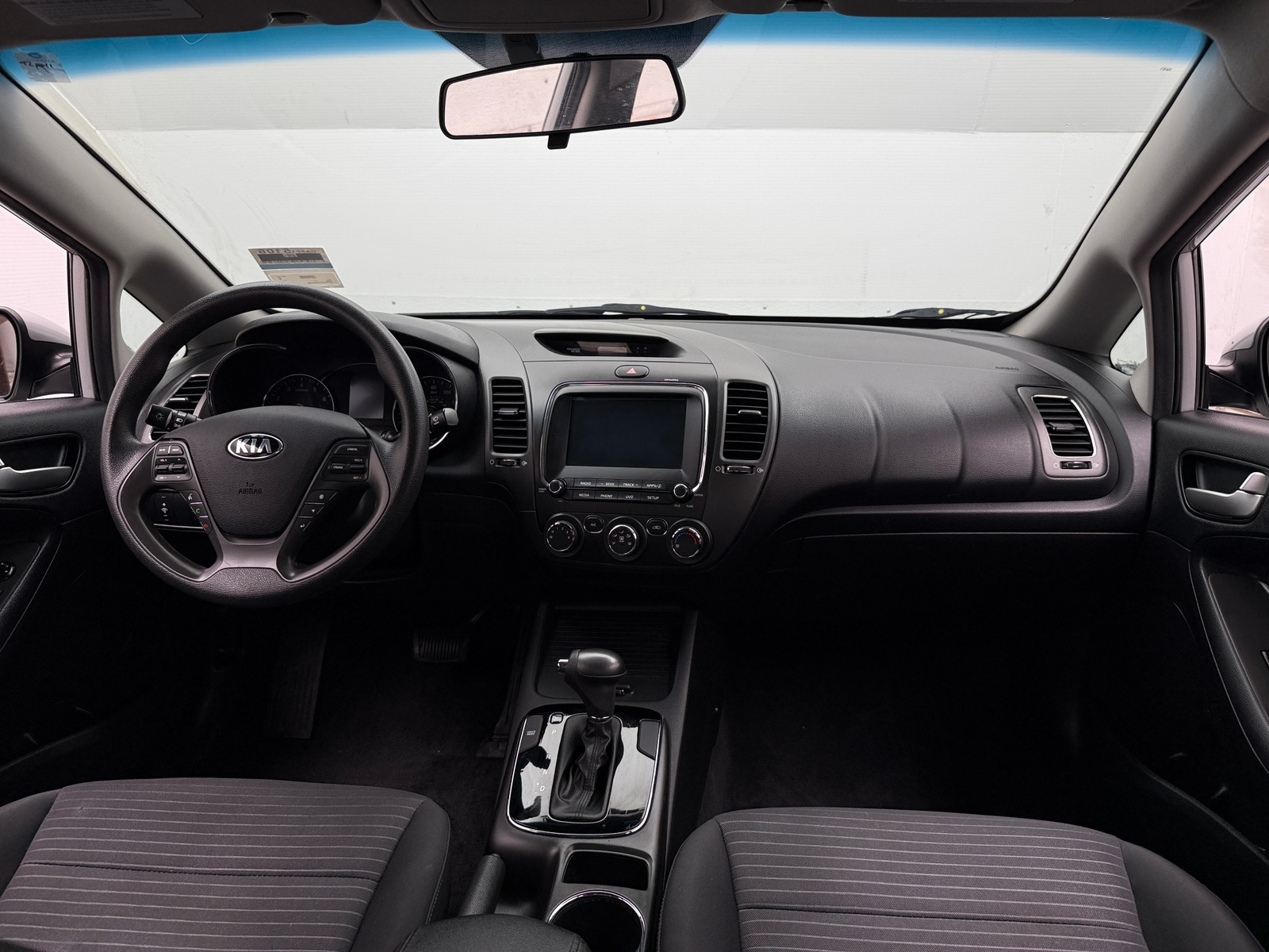 Thumbnail: 2018 Kia Forte - 3