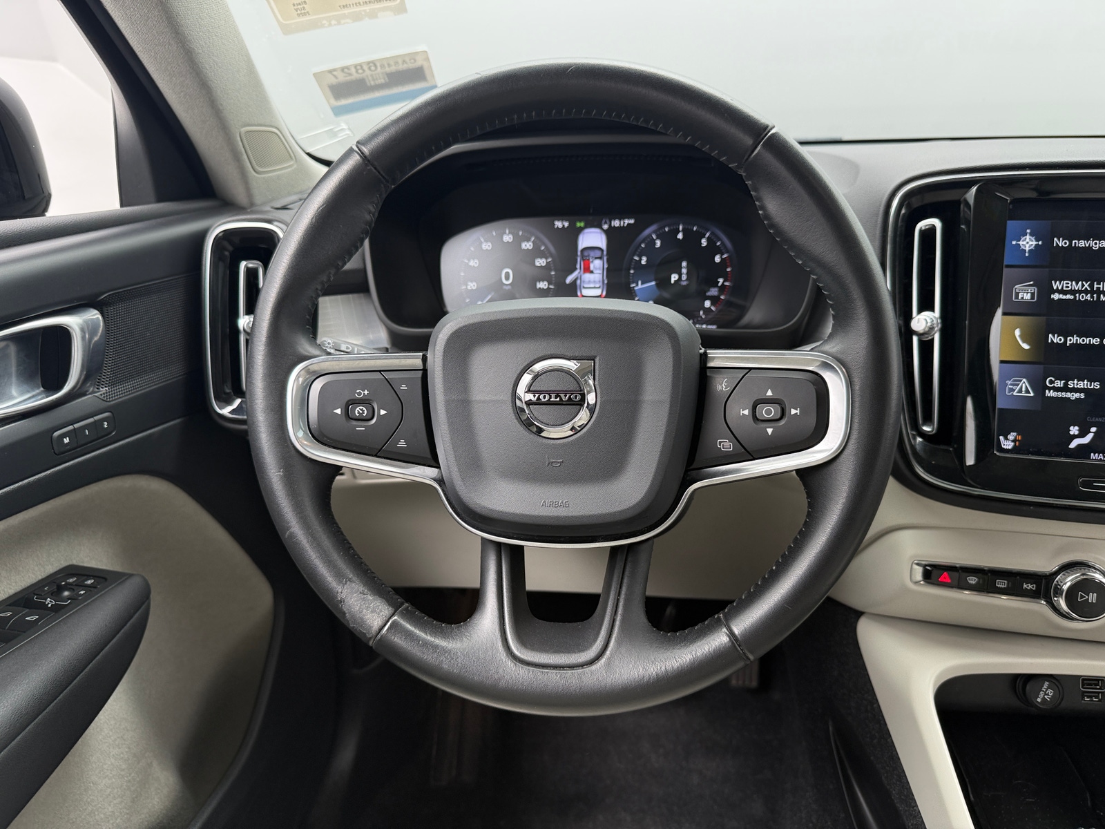 Thumbnail: 2020 Volvo XC40 - 4