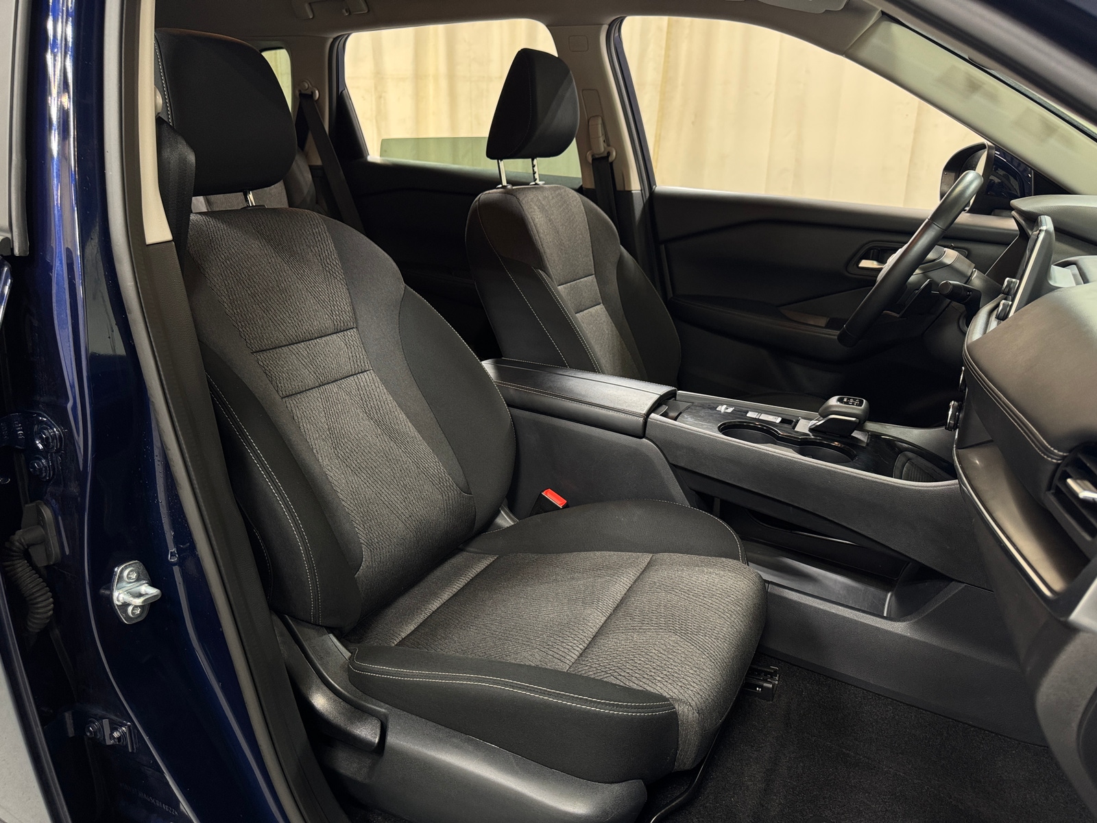 Thumbnail: 2025 Nissan Rogue - 2