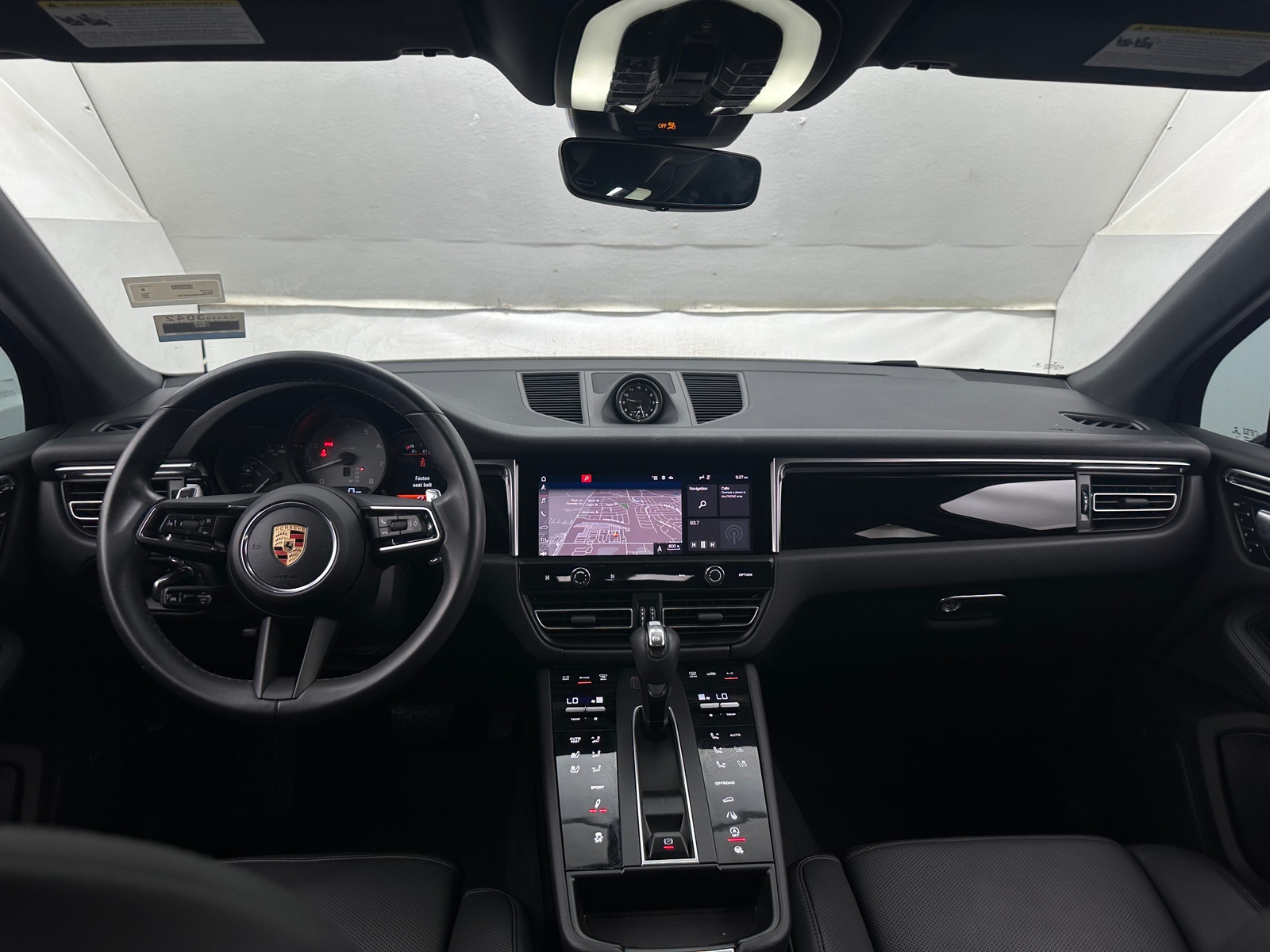 Thumbnail: 2022 Porsche Macan - 3