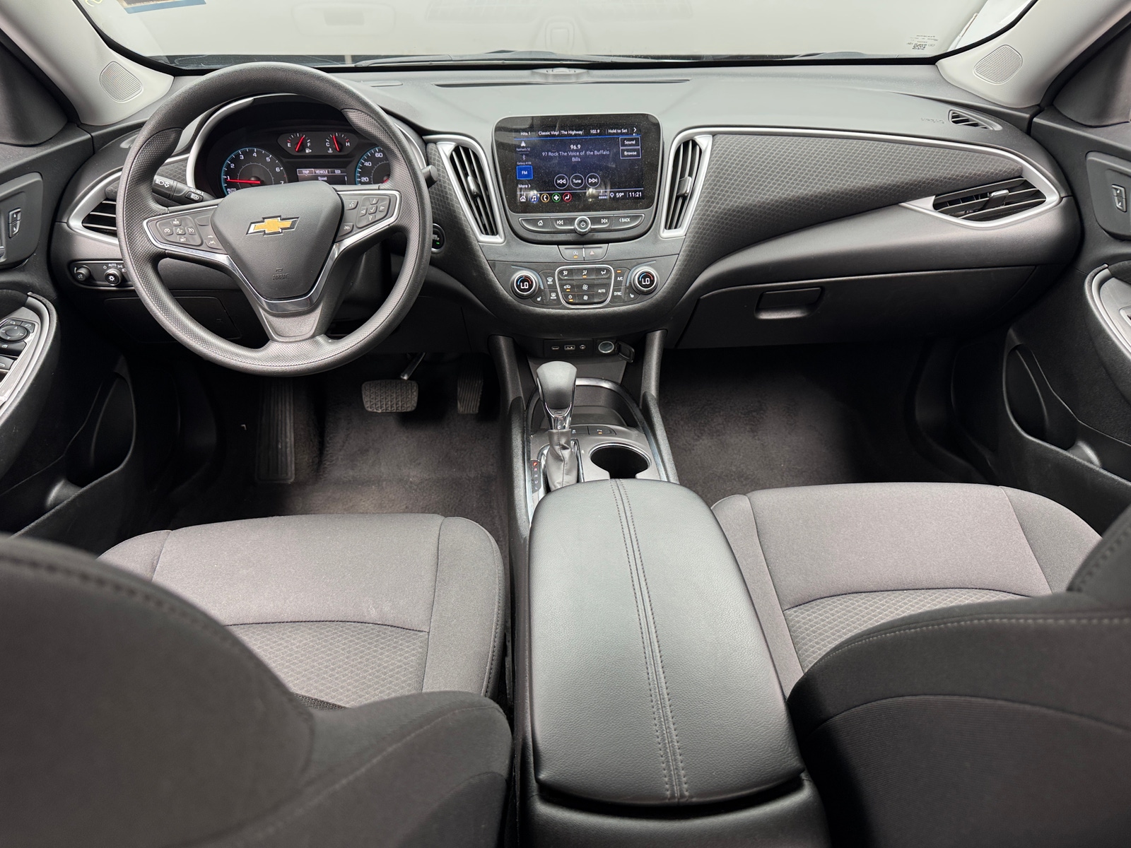 Thumbnail: 2025 Chevrolet Malibu - 3