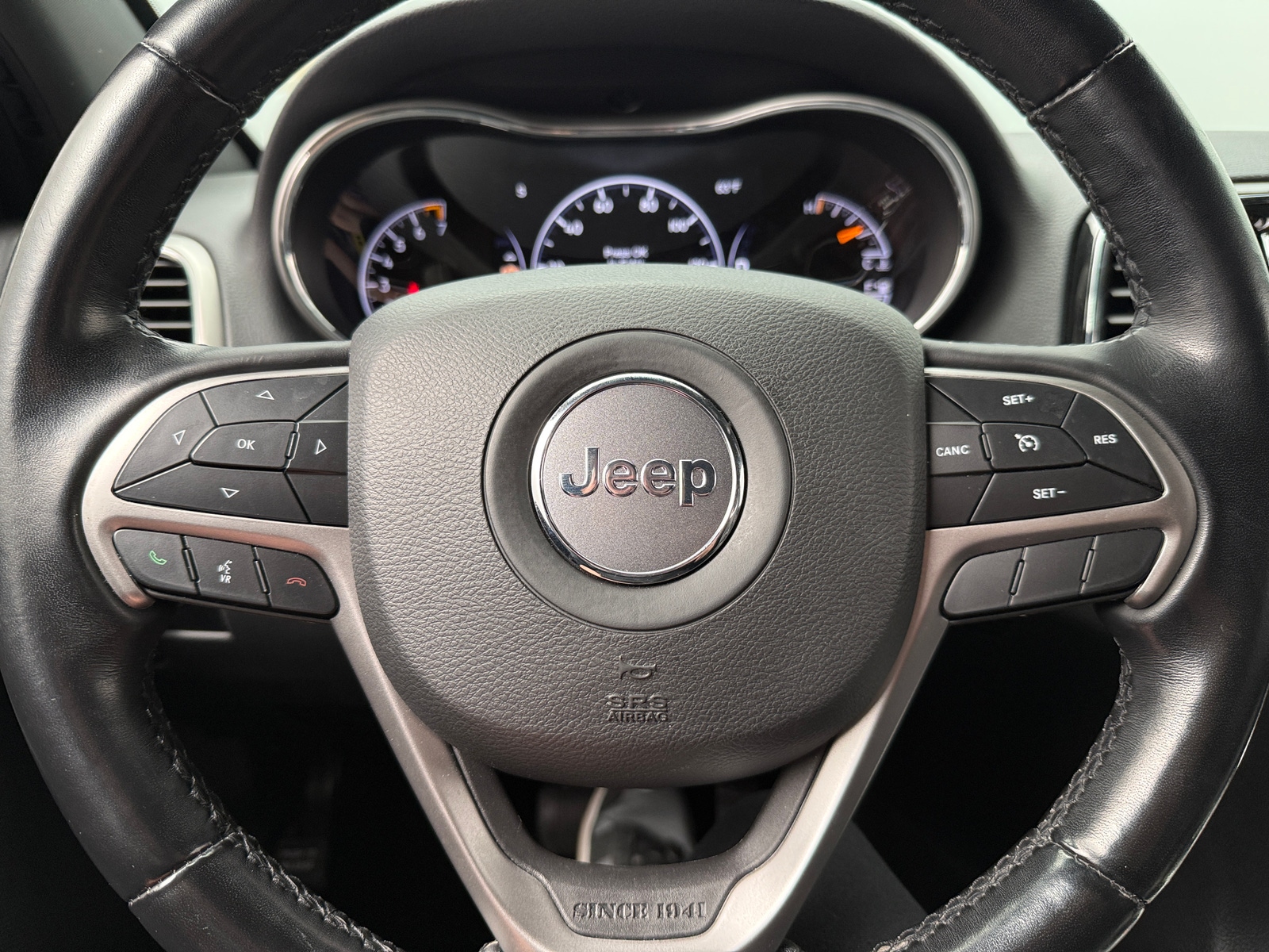 Thumbnail: 2022 Jeep Grand Cherokee - 4