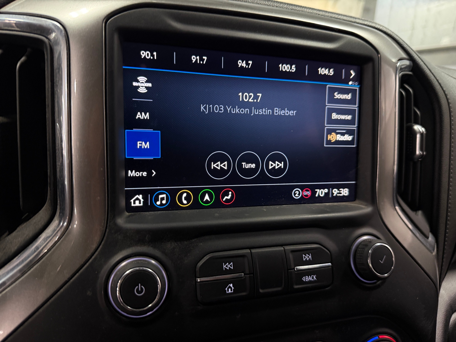 Thumbnail: 2021 Chevrolet Silverado 1500 - 3