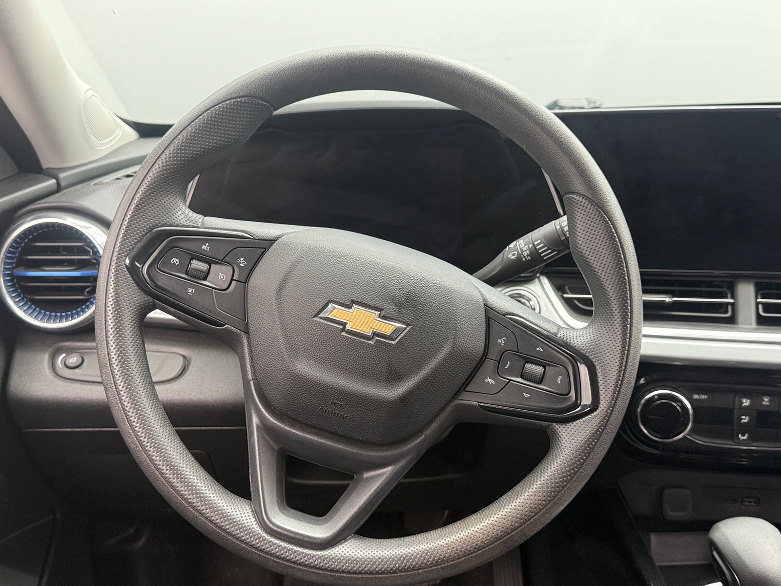 Thumbnail: 2024 Chevrolet Trax - 5