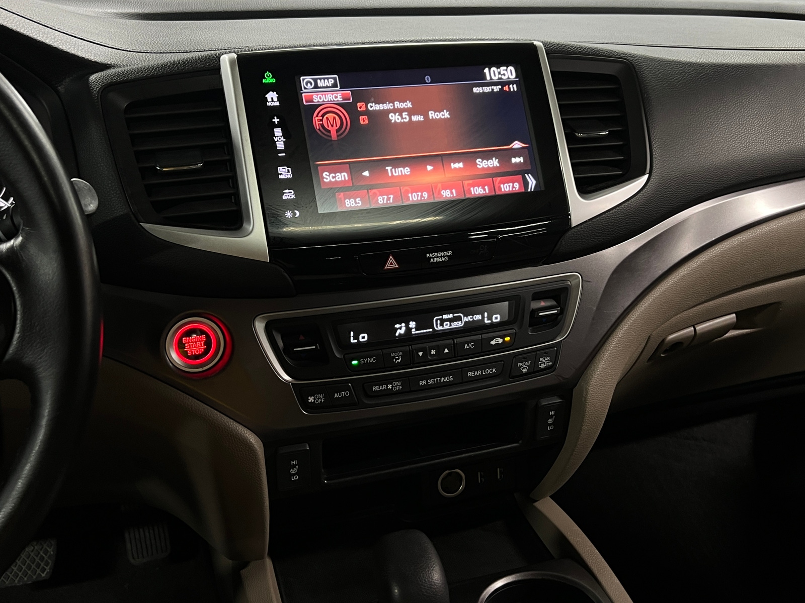 Thumbnail: 2016 Honda Pilot - 3