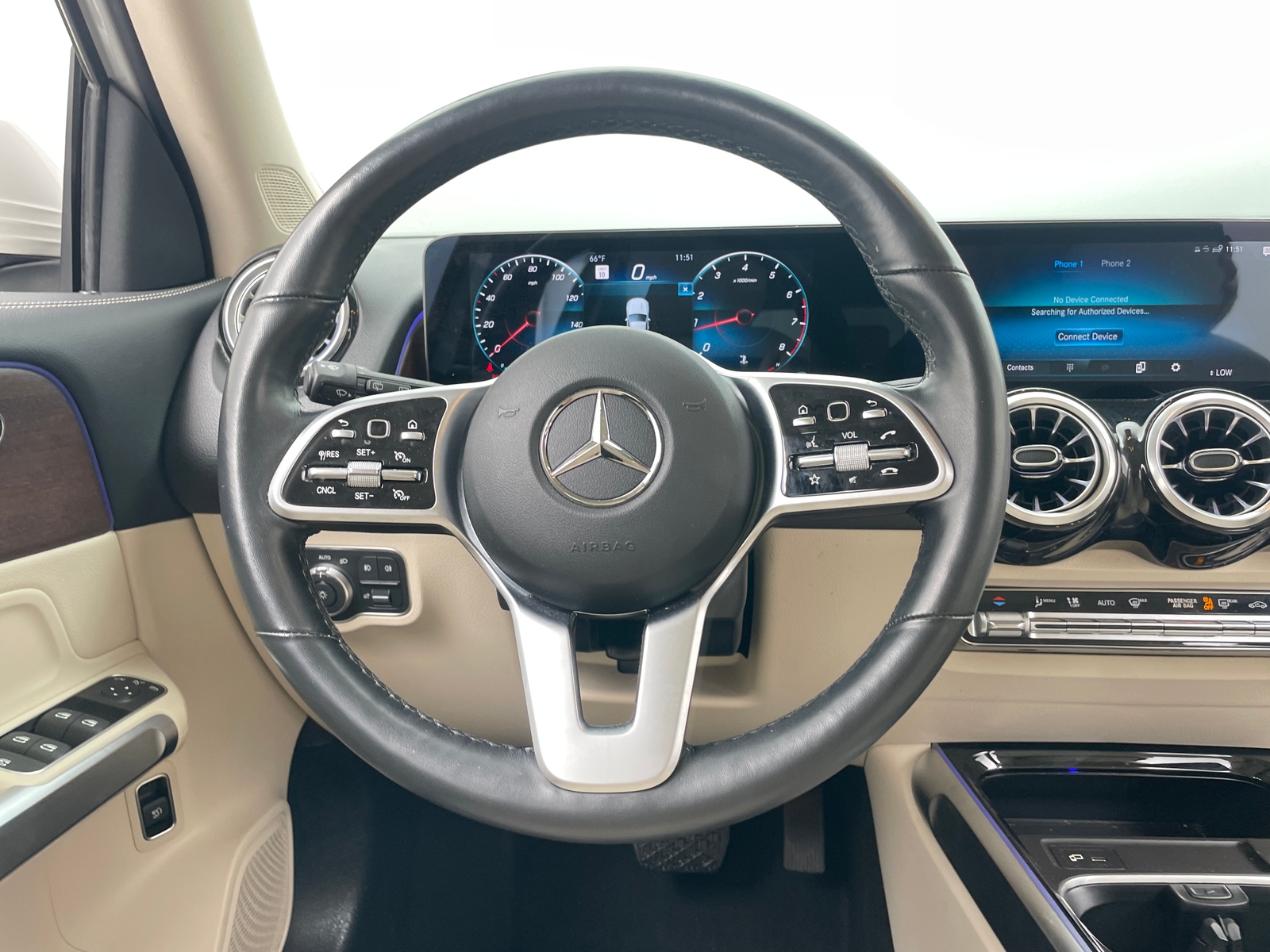 Thumbnail: 2022 Mercedes-Benz GLB - 4