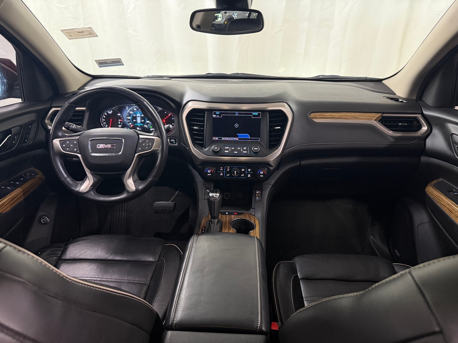 Thumbnail: 2017 GMC Acadia - 2