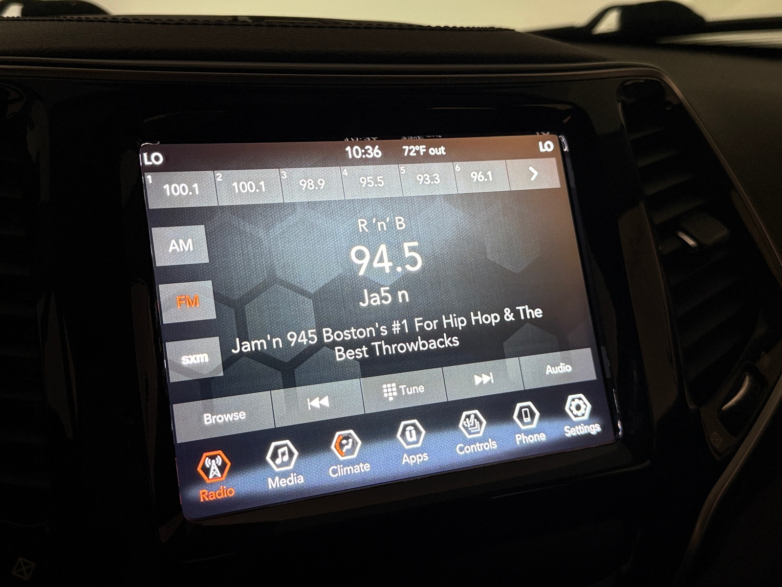Thumbnail: 2019 Jeep Cherokee - 3