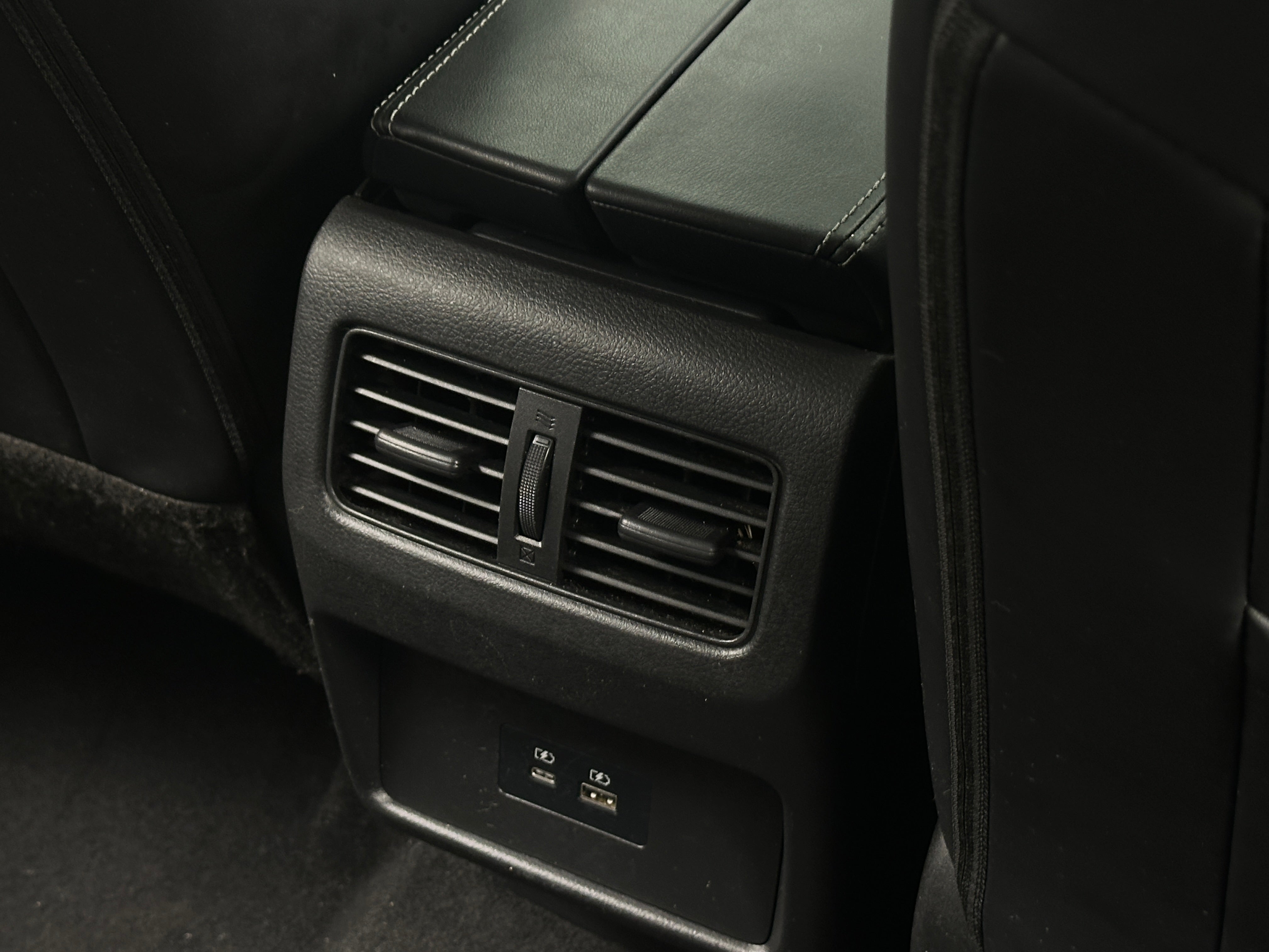 2023 Nissan Rogue SV - Photo 4