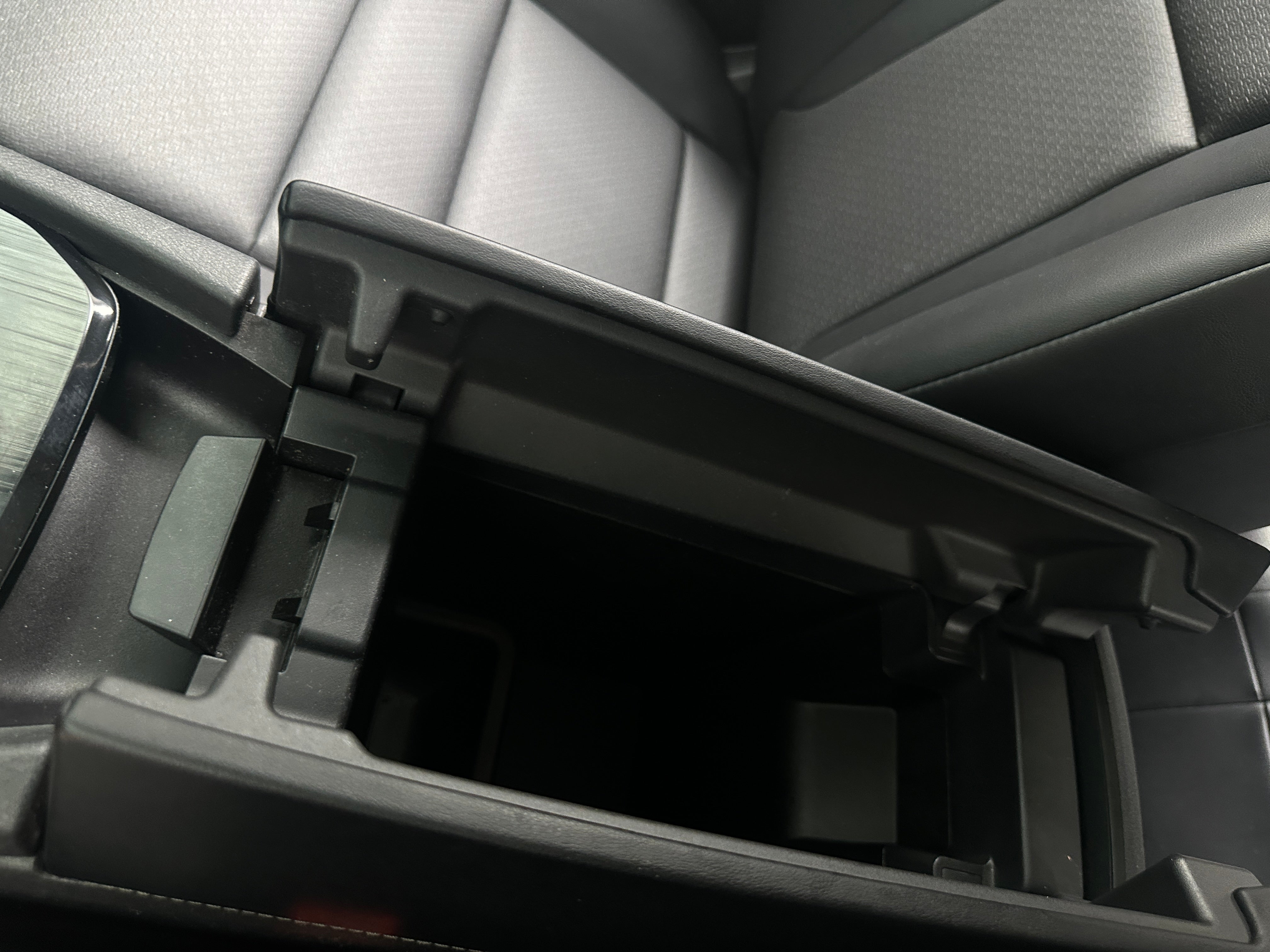 2023 Nissan Rogue SV - Photo 15