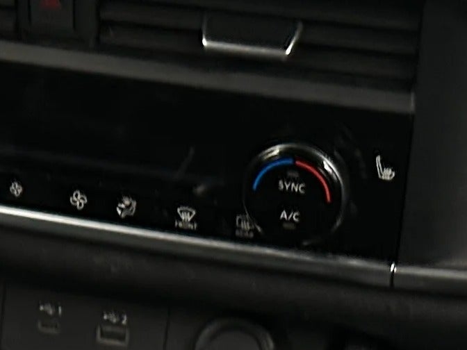 2023 Nissan Rogue SV - Photo 18