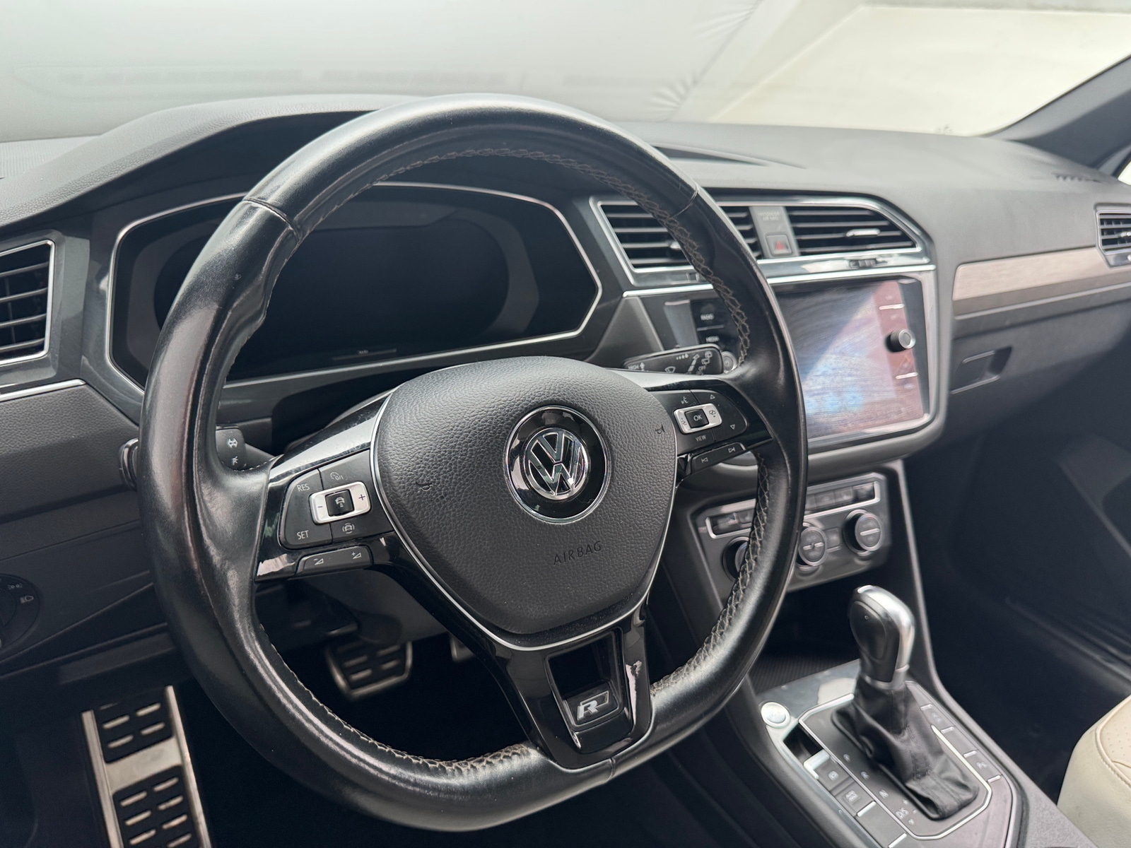 Thumbnail: 2019 Volkswagen Tiguan - 4