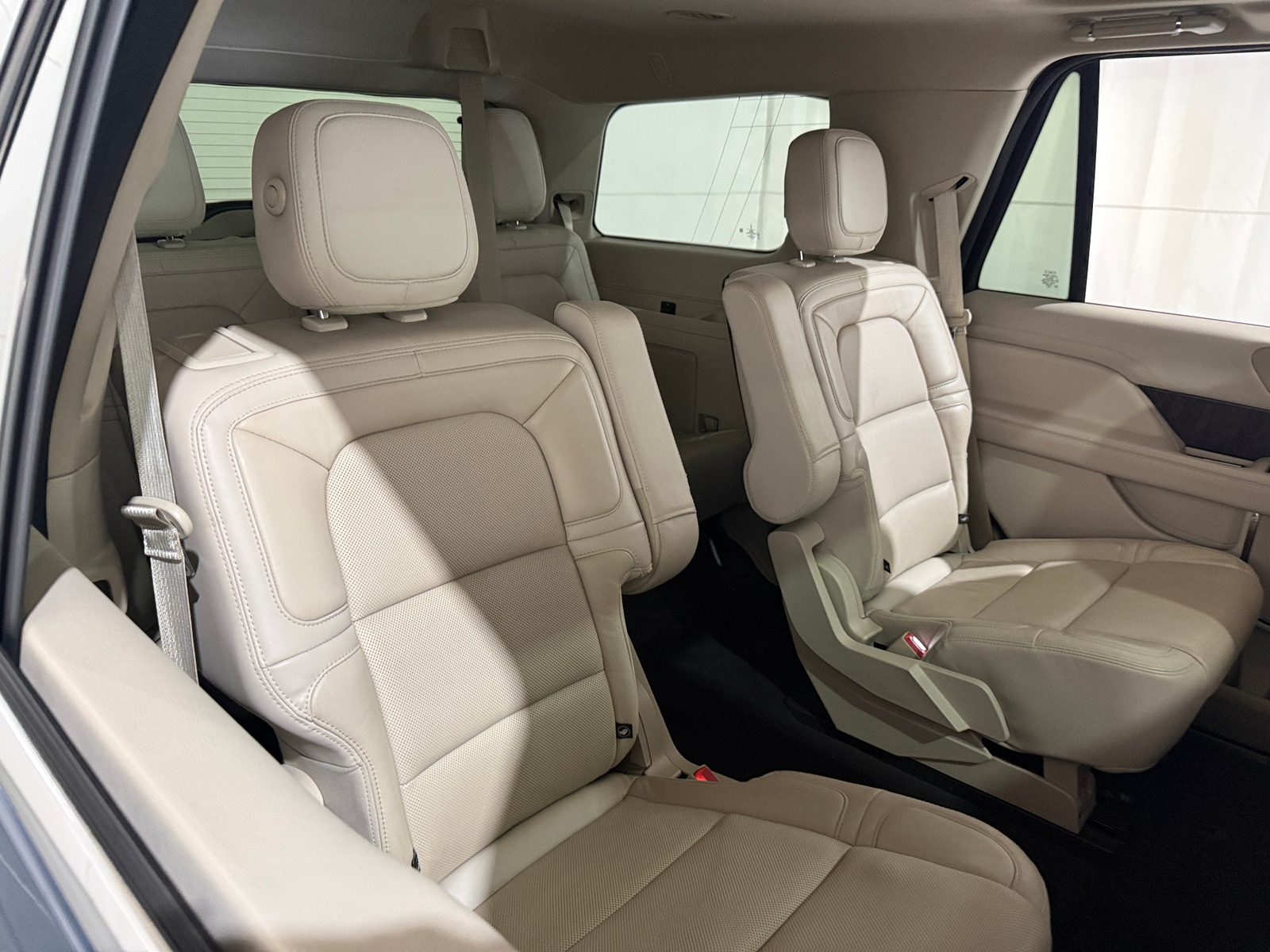 Thumbnail: 2020 Lincoln Navigator - 5