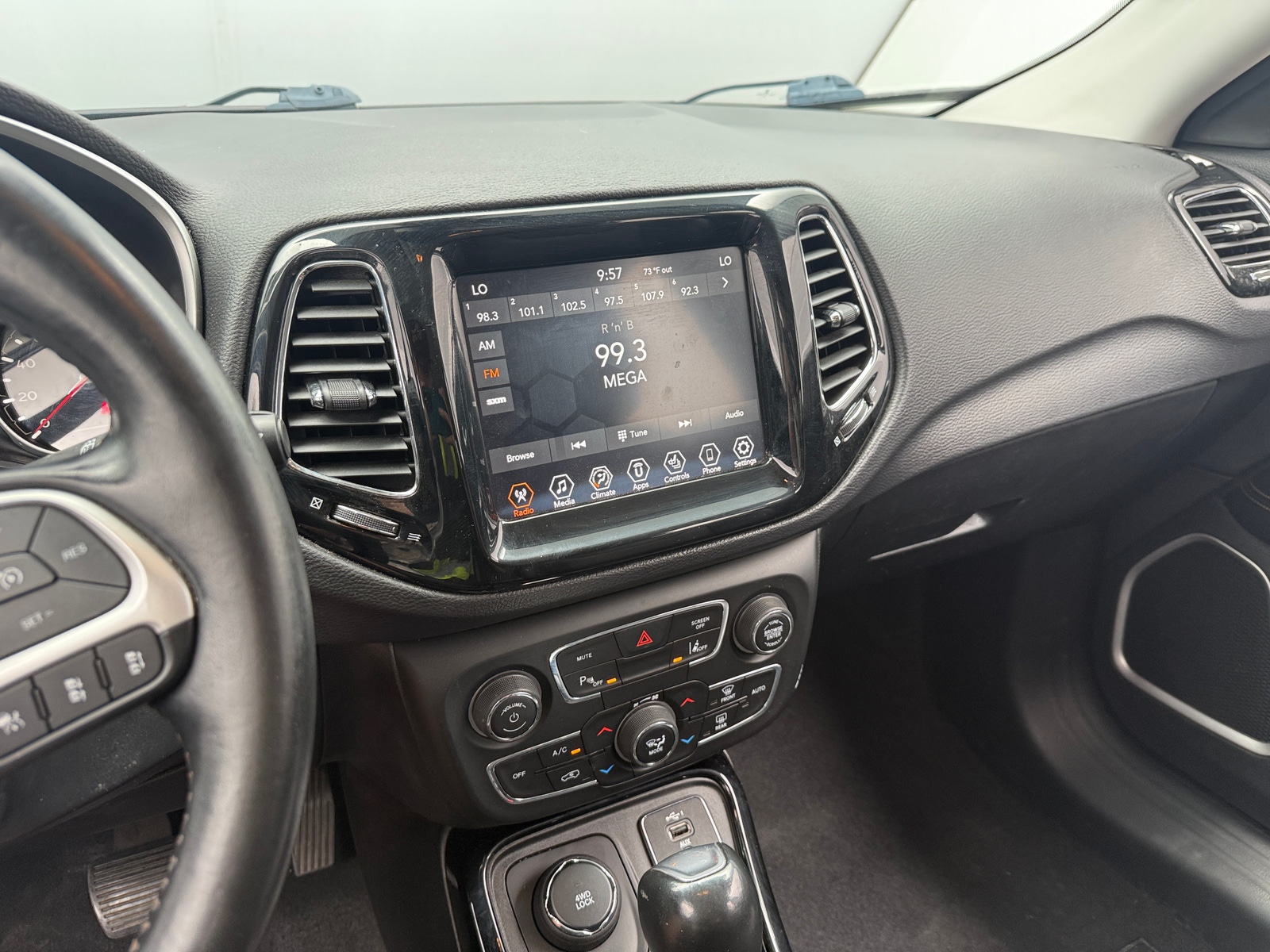 Thumbnail: 2021 Jeep Compass - 3