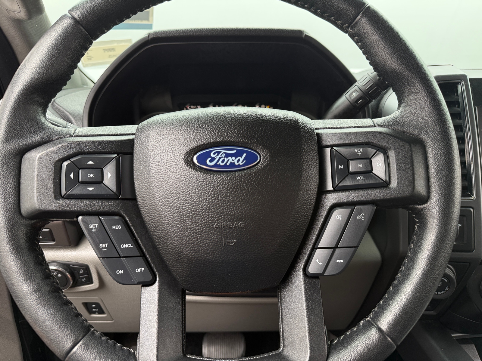 Thumbnail: 2018 Ford Econoline - 5
