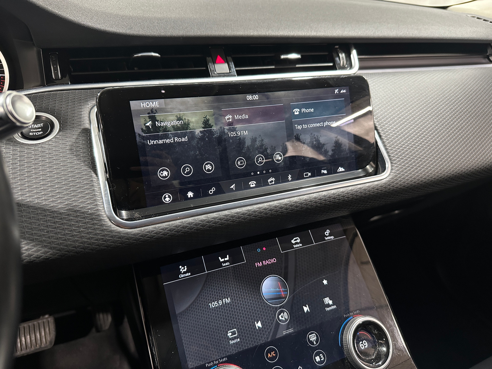 Thumbnail: 2020 Land Rover Range Rover Evoque - 3
