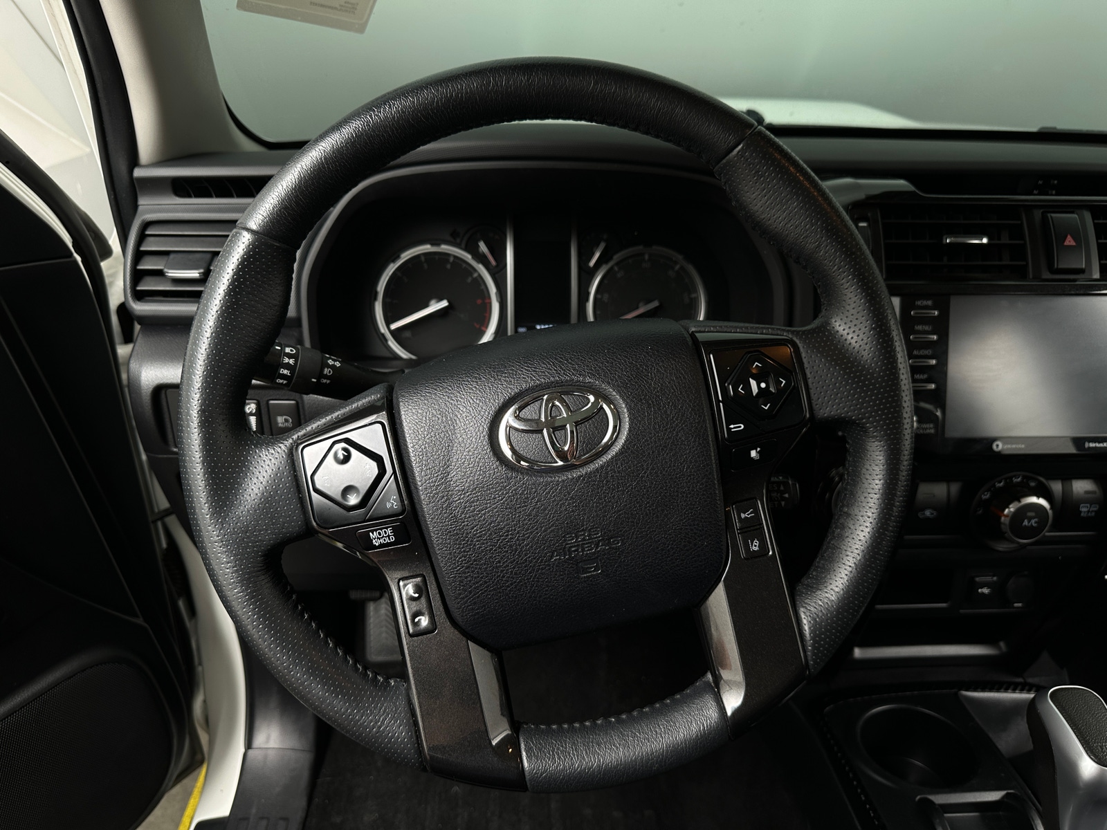 Thumbnail: 2022 Toyota 4Runner - 4