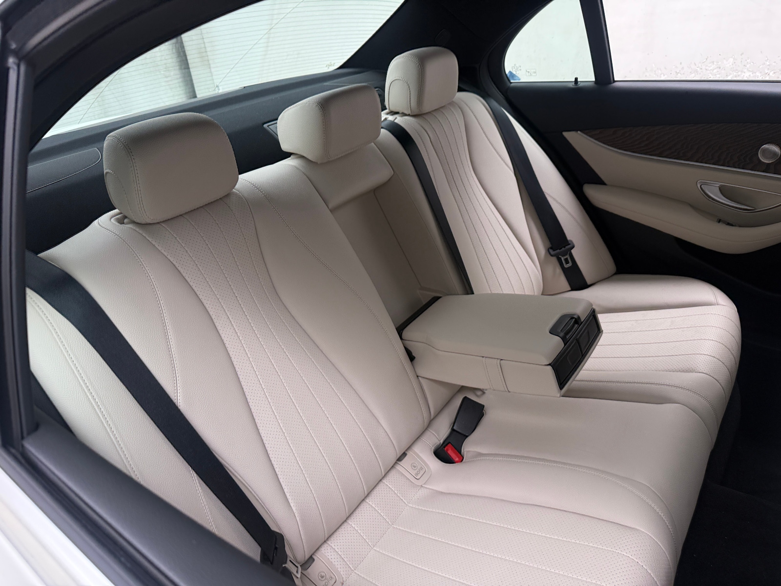 Thumbnail: 2022 Mercedes-Benz E-Class - 5