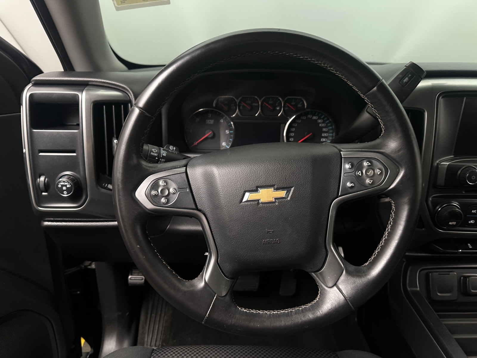 Thumbnail: 2015 Chevrolet Silverado 1500 - 5
